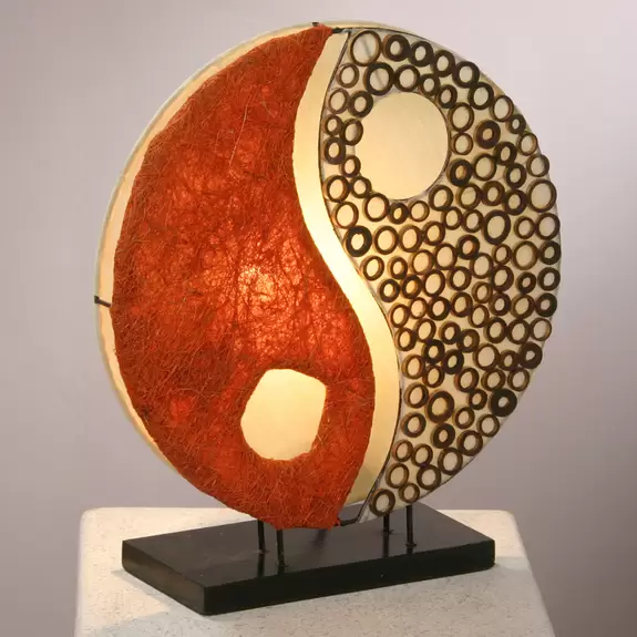 Lampenwelt Tischleuchte Ying Yang auf Holzfuß 33 cm