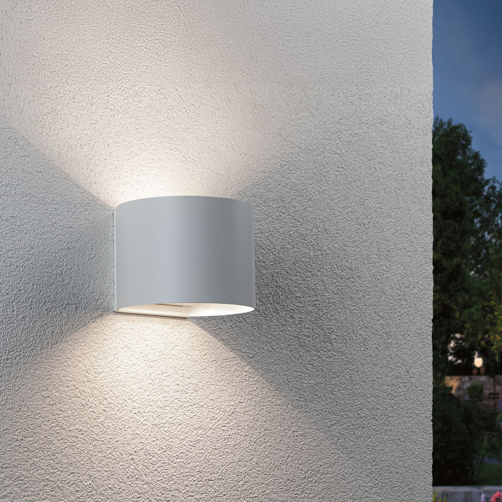 Paulmann Akku-Außenwandlampe Nyora, weiß, 14 cm, Sensor IP44