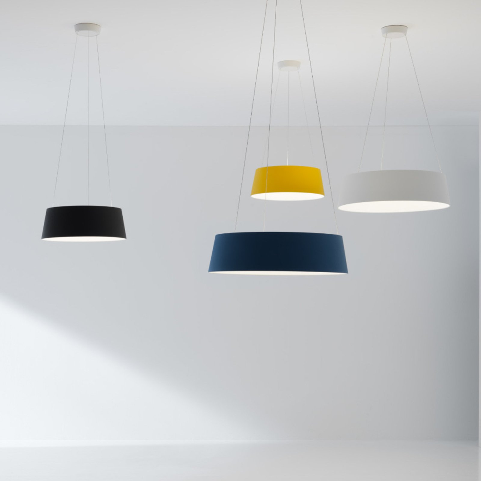 Lampada LED a sospensione Oxygen, gialla, Ø 56 cm - Stilnovo