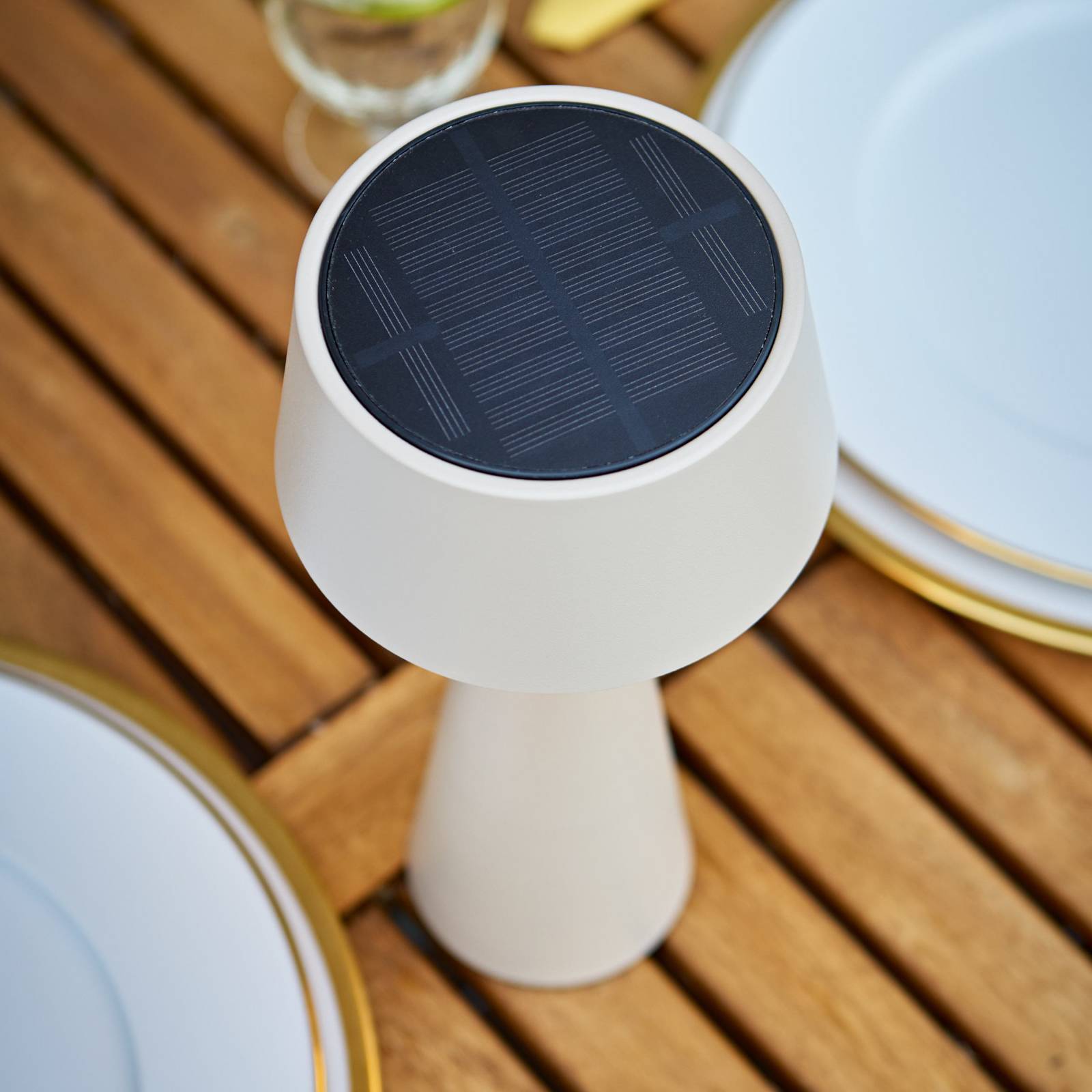 Lampa stołowa LED Solino, beżowa, zasilanie słoneczne/USB, 26 cm, IP44