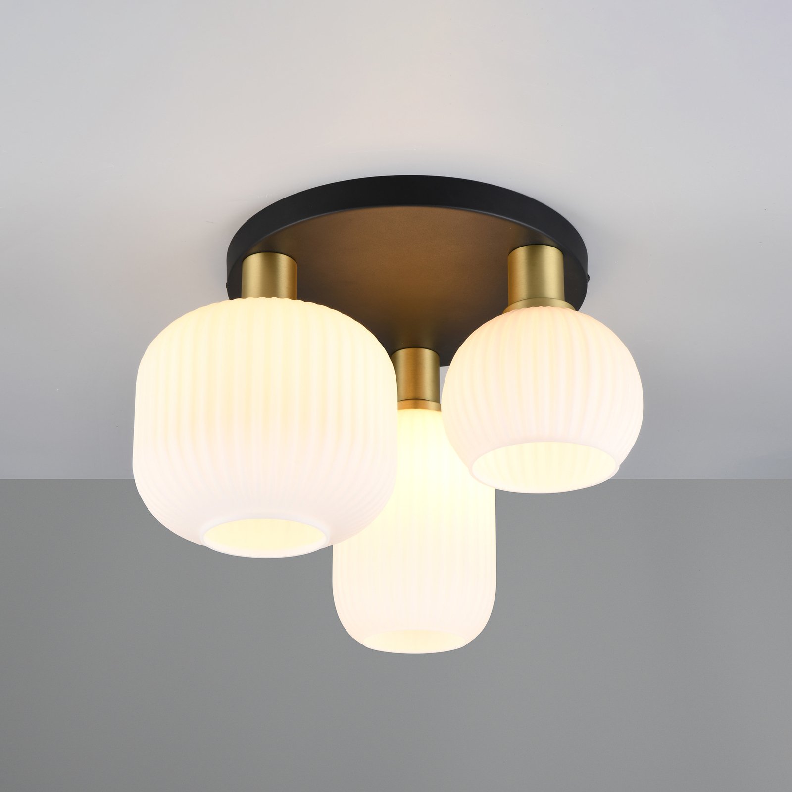 Diva ceiling light, 3-bulb, metal, glass, white, brass-coloured