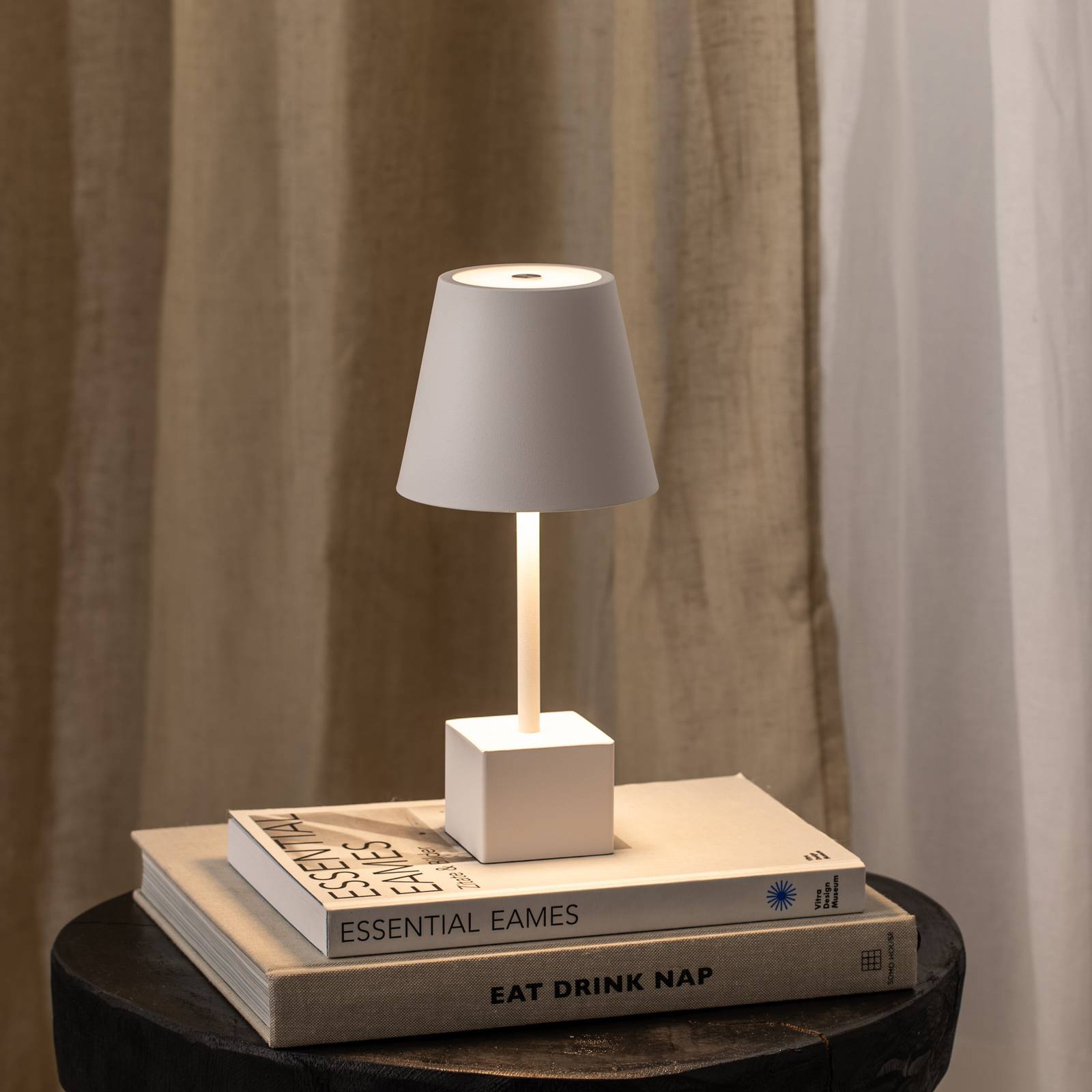 Akumulatorowa lampa stołowa LED Janea CUBE, biały, metal, Lindby