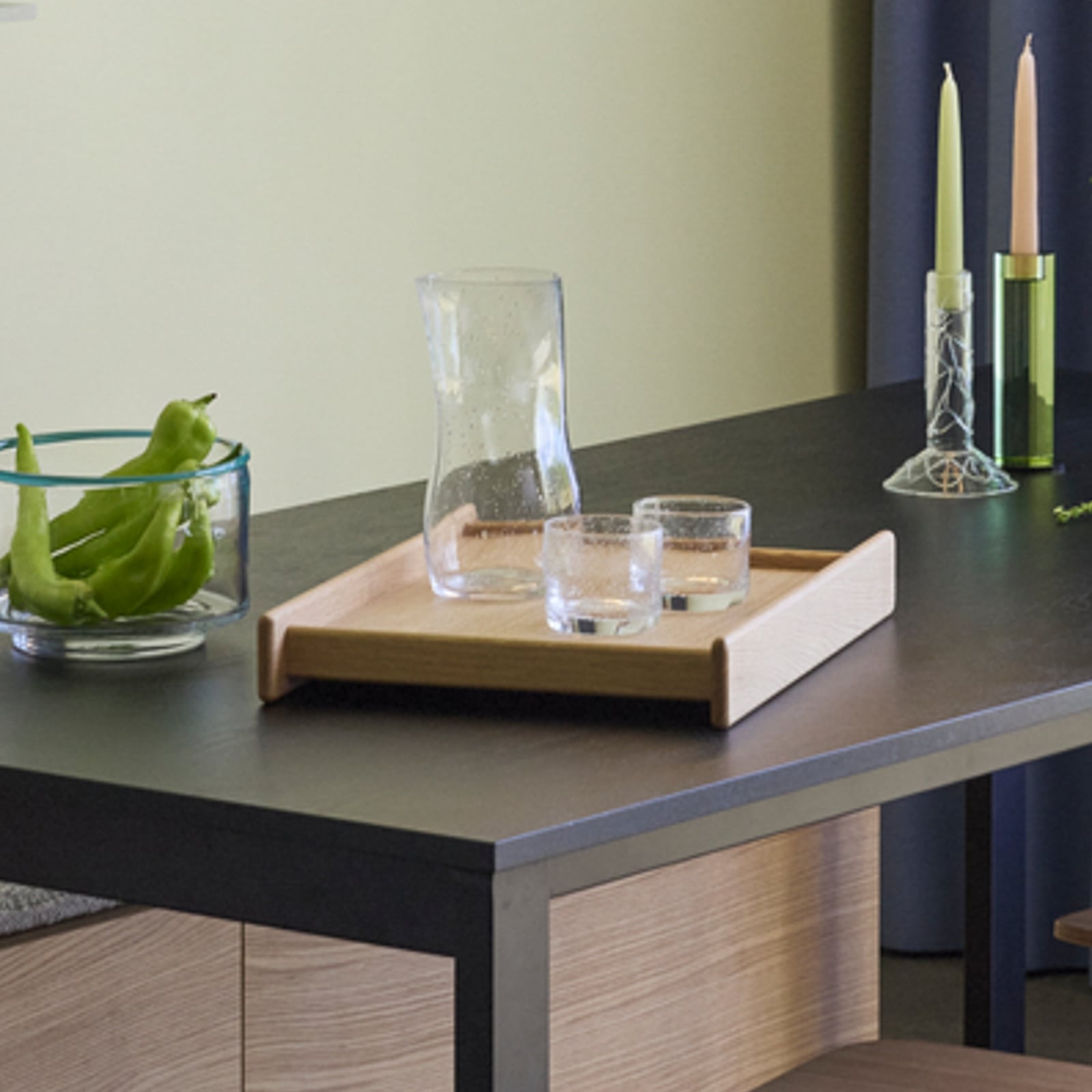 Vassoio Less in rovere chiaro, lunghezza 42 cm - Hübsch