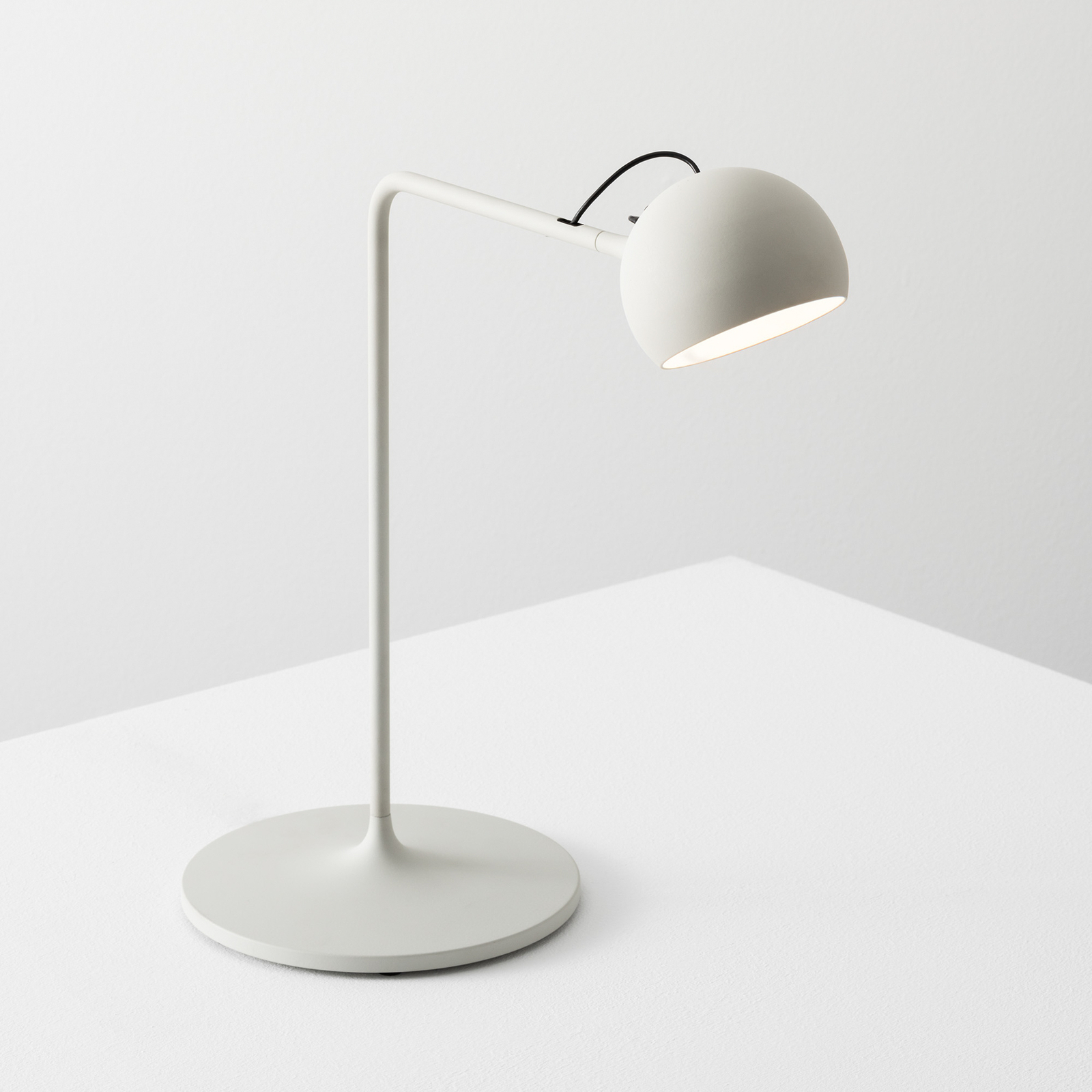 Artemide Ixa lampa stołowa LED, biało-szara