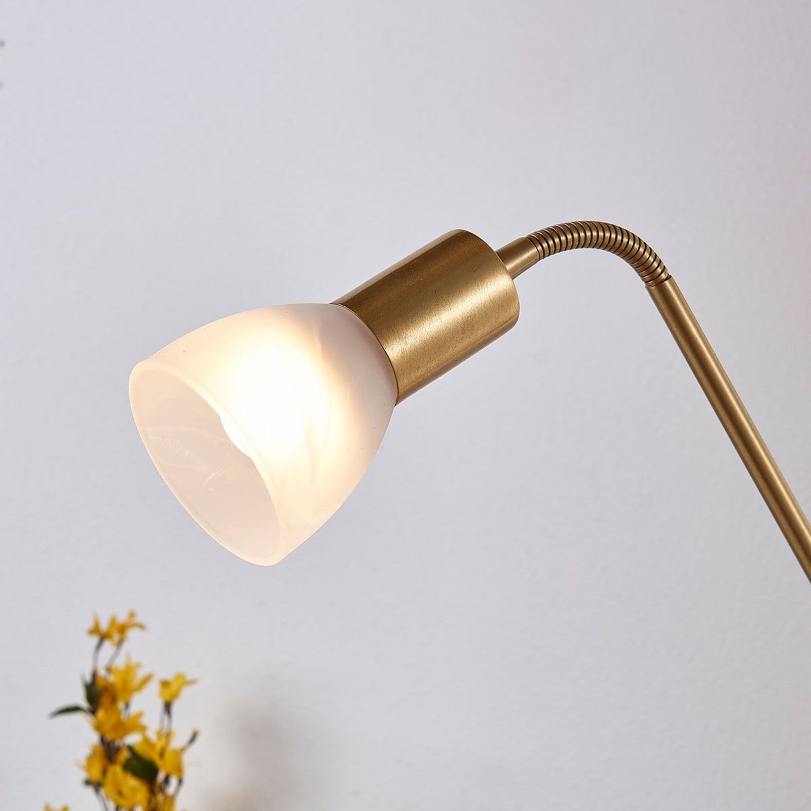 Felicia Floor Lamp Brass/White - Lindby