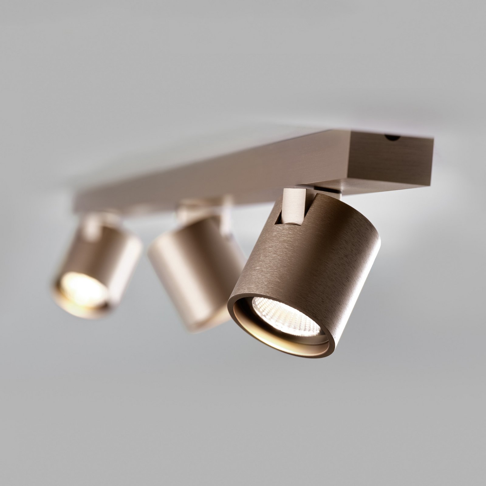 Focus L900 LED-Spot rosegold 90cm, CCT, 3-flg. - Light-Point