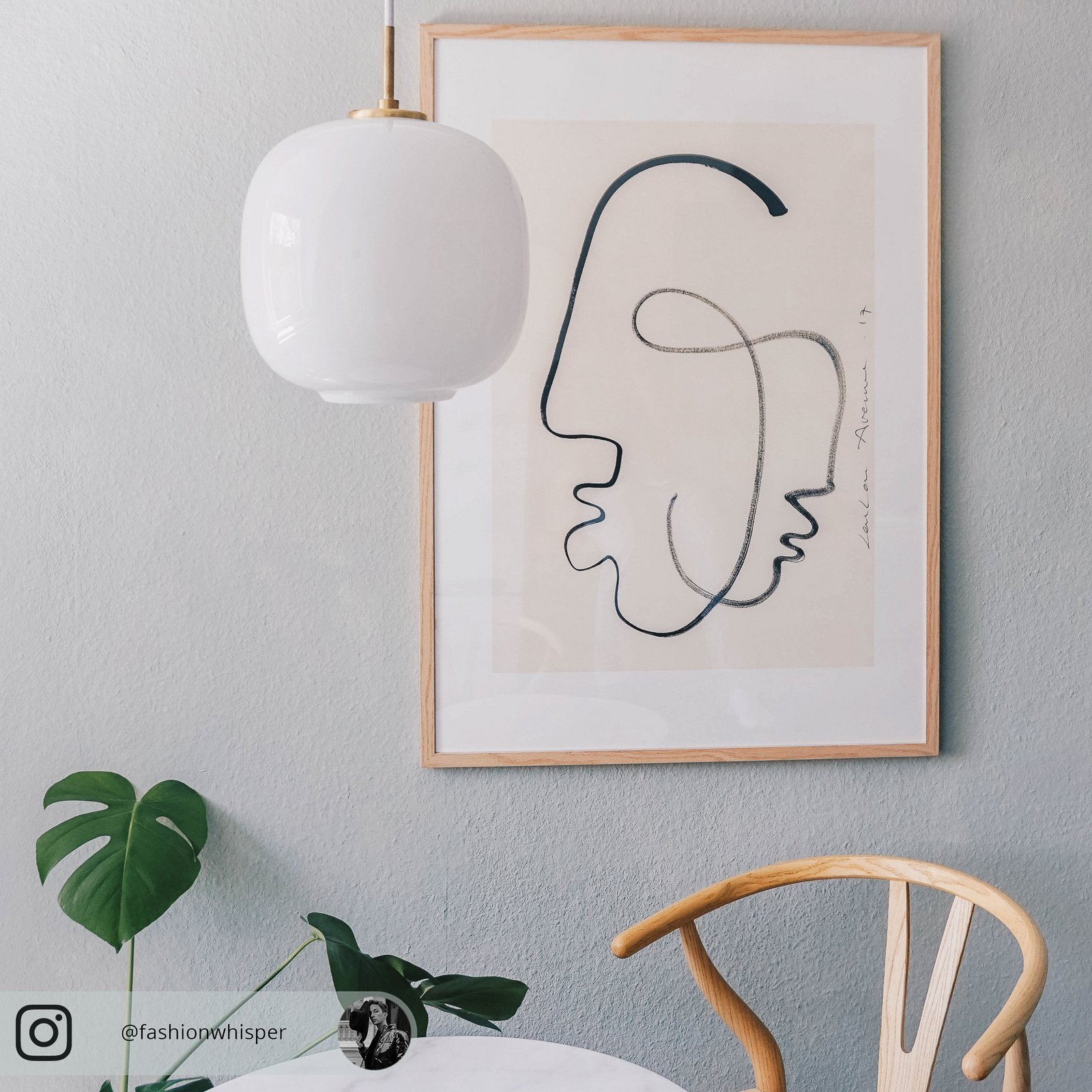 VL45 Radiohus Riippuvalaisin Ø250 V3 Messinki/Glossy White Opaali - Louis Poulse