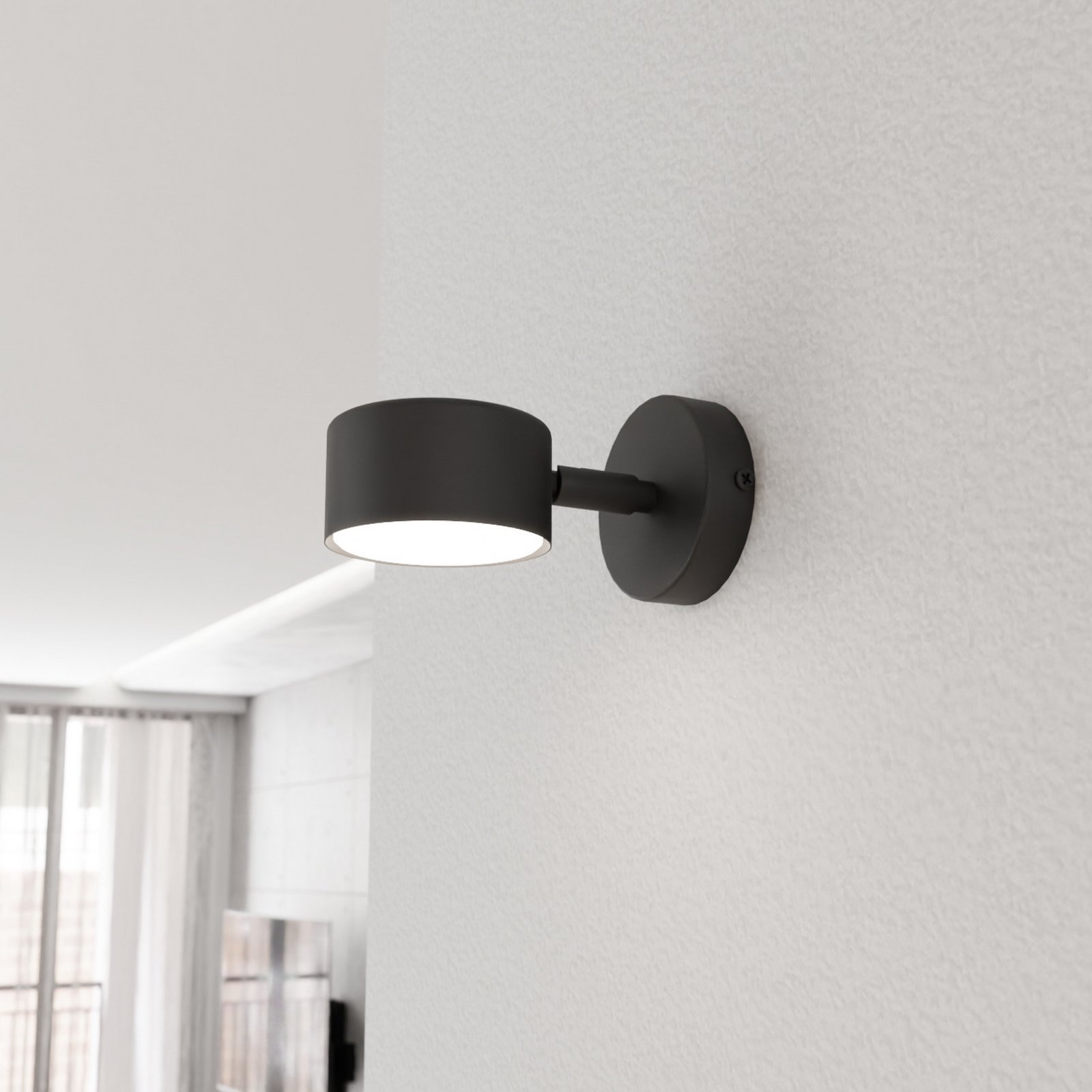 Sora wall spotlight, projection 15 cm, metal