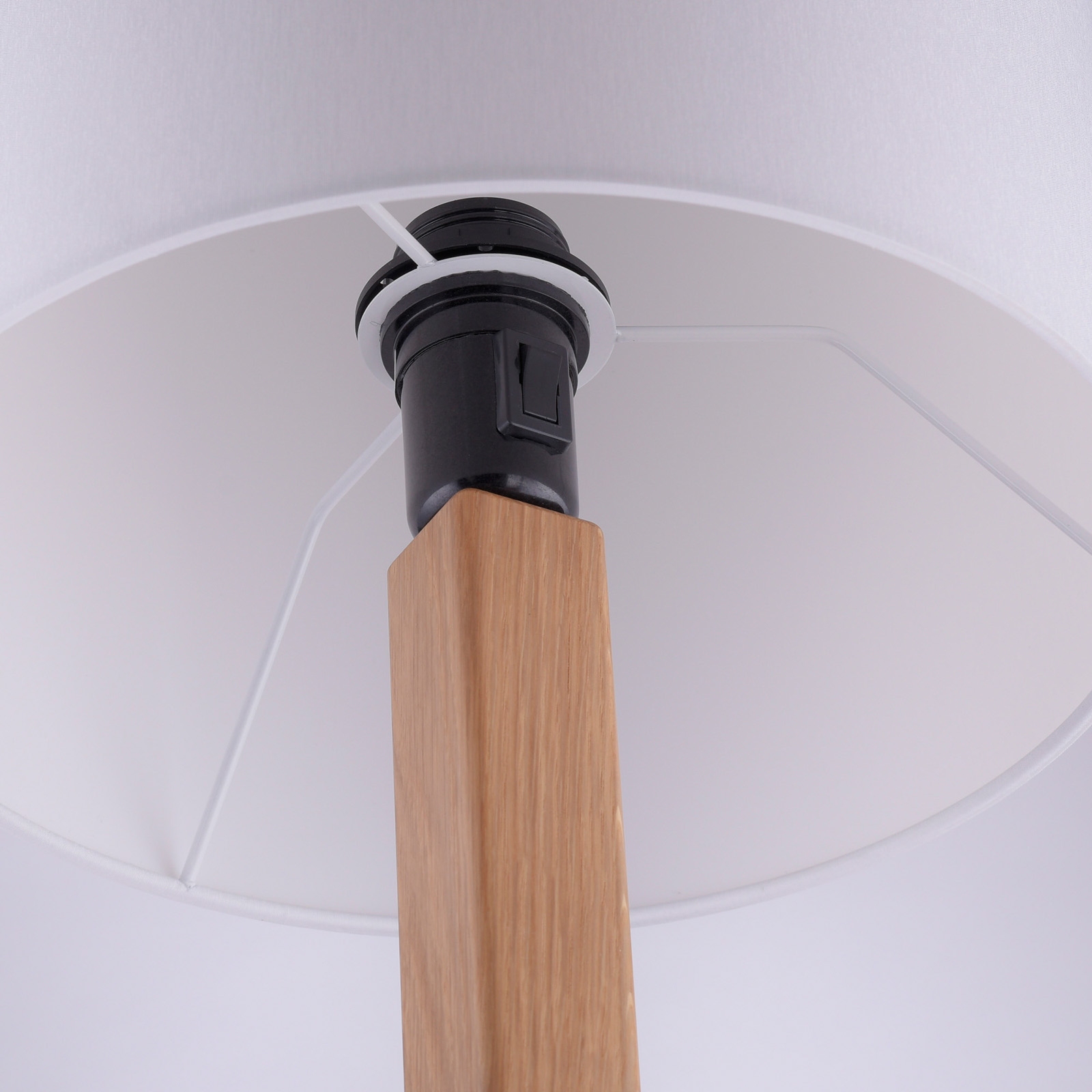 Rothfels Elif lámpara de mesa blanca angular roble
