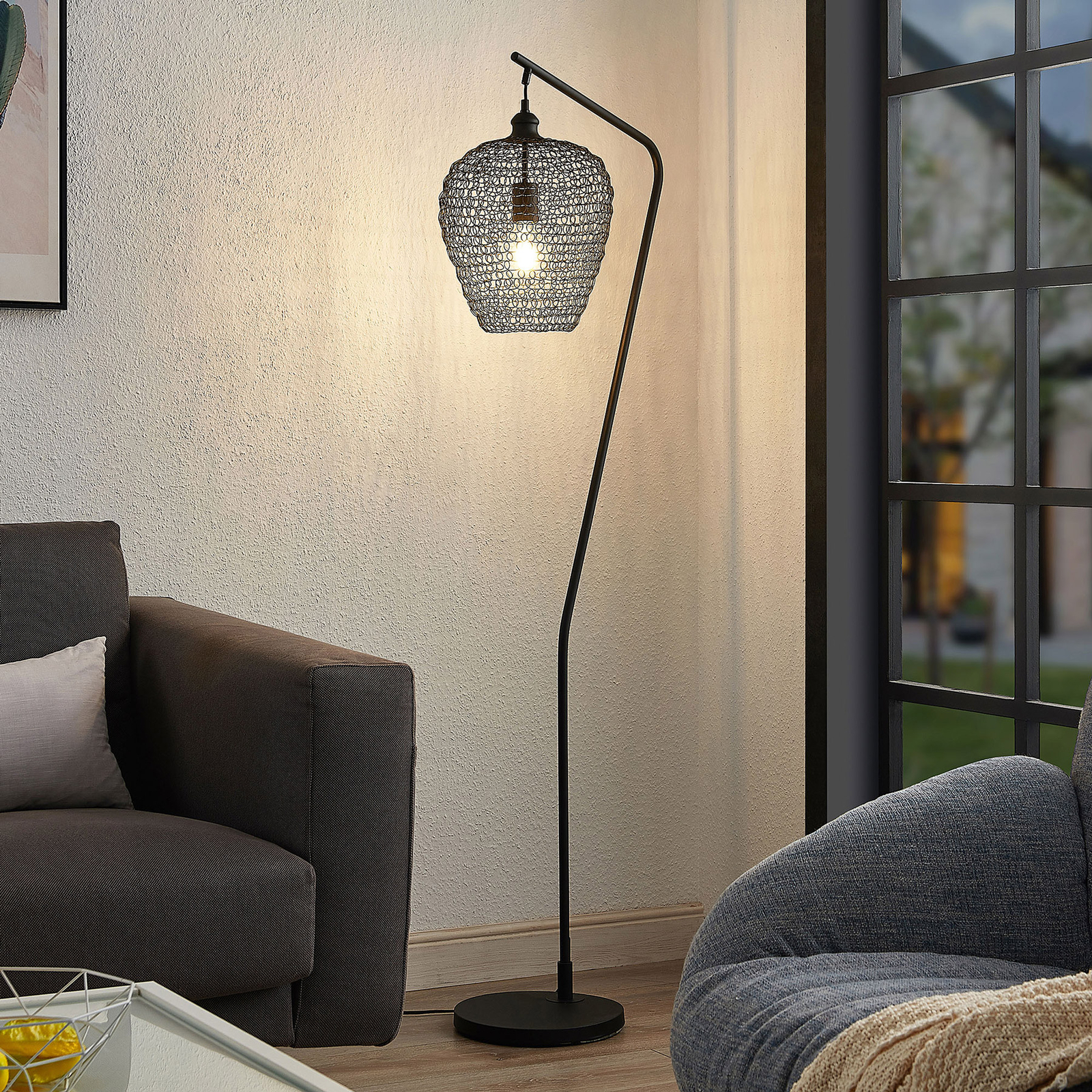 Lindby Benja golvlampa, nätoptik, svart