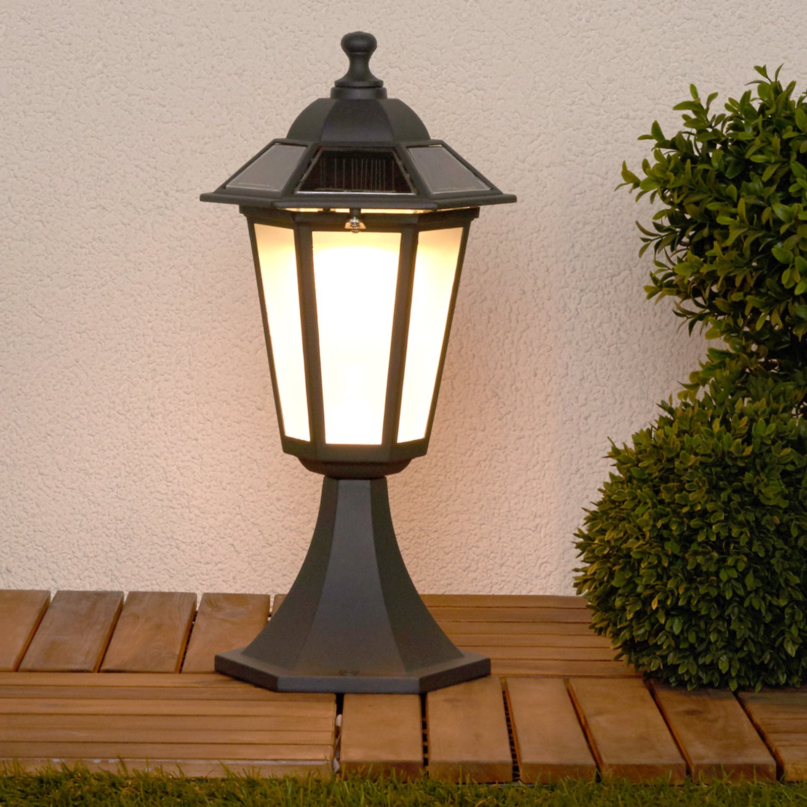 Lindby Sokkellampe Kristin med LEDs og solarteknikk - solcellelampe - moderne aluminiumtrykkst?pning, glass