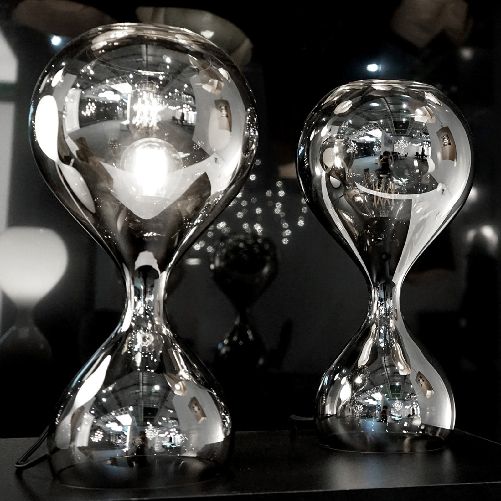 next Blubb - mundgeblasene Glas-Tischleuchte