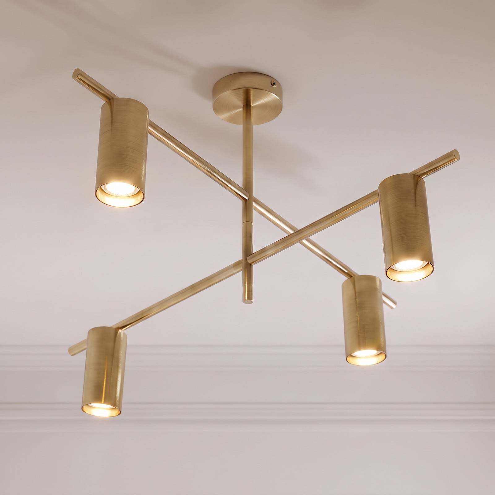Marilou taklampa, 4 lampor, mässing, Ø 70 cm – Lindby - Vardagsrum - Modern - Metall - Med flera ljuskällor