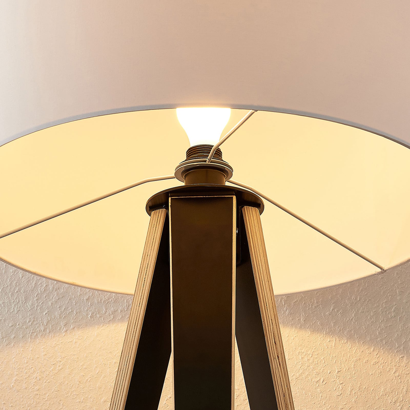 Bodhi Cylinder Tripod Stehleuchte White - Lucande