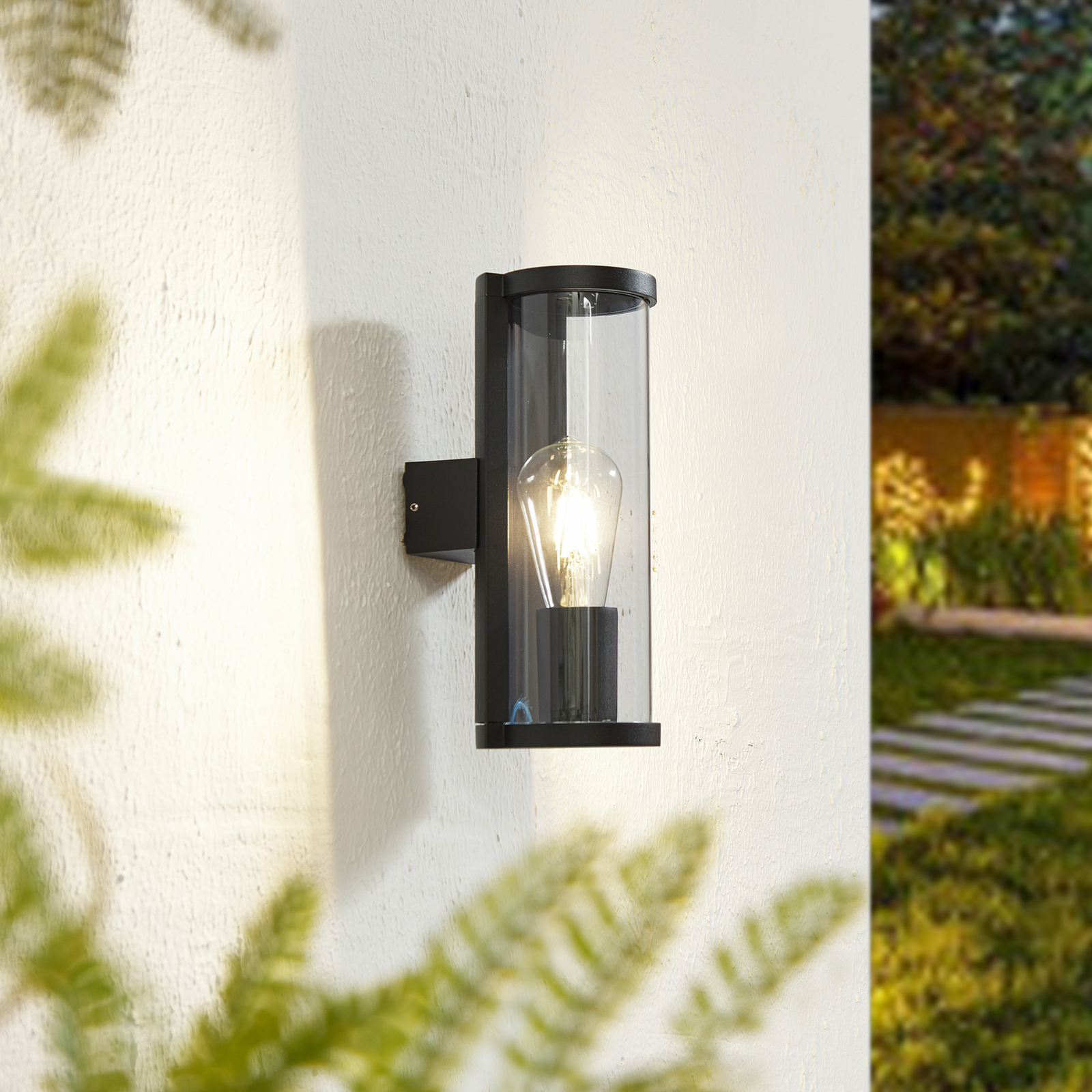 Lucande outdoor wall light Zanta, height 28.2 cm, IP65, black