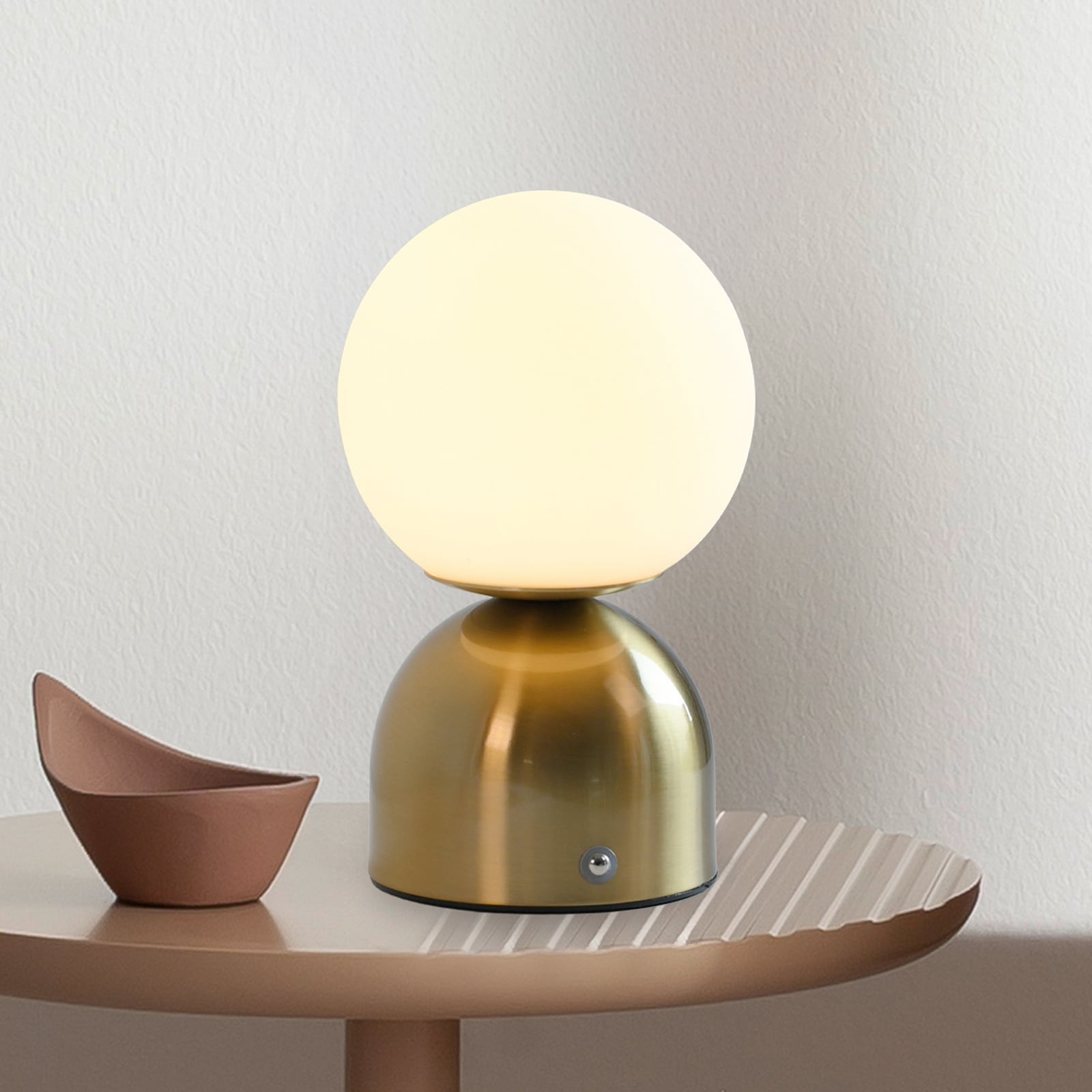 Candeeiro de mesa LED a bateria RUDI, dourado, altura 20 cm, CCT, regulação por