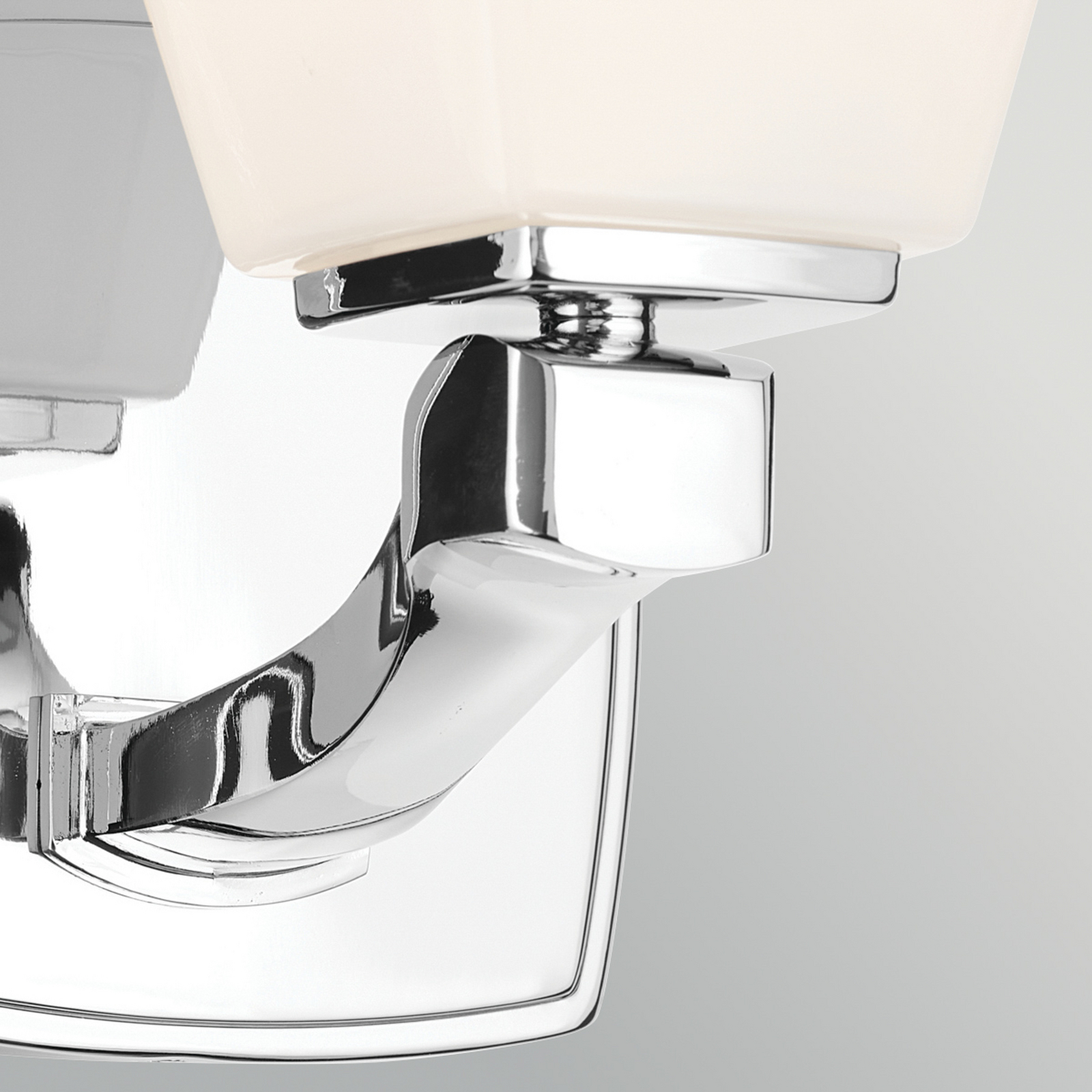 Nástenné svetlo Marant, chróm/opál, výška 24 cm, IP44, G9-LED – KICHLER Nástenné svetlo Marant, chróm/opál, výška 24 cm, IP44, G9-LED – KICHLER