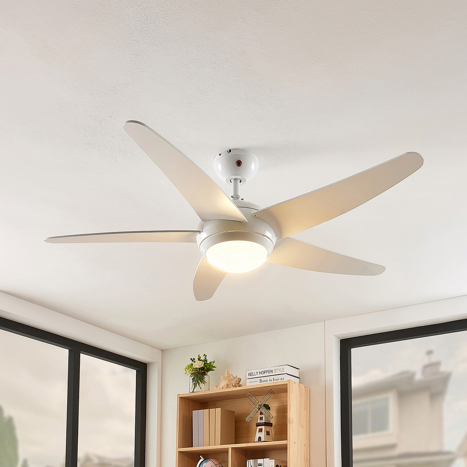 Lindby Ranja ceiling fan with LED, for Living / Dining Room, metal, MDF, glass, 20 W, energy efficiency: A+, H: 37.2 cm
