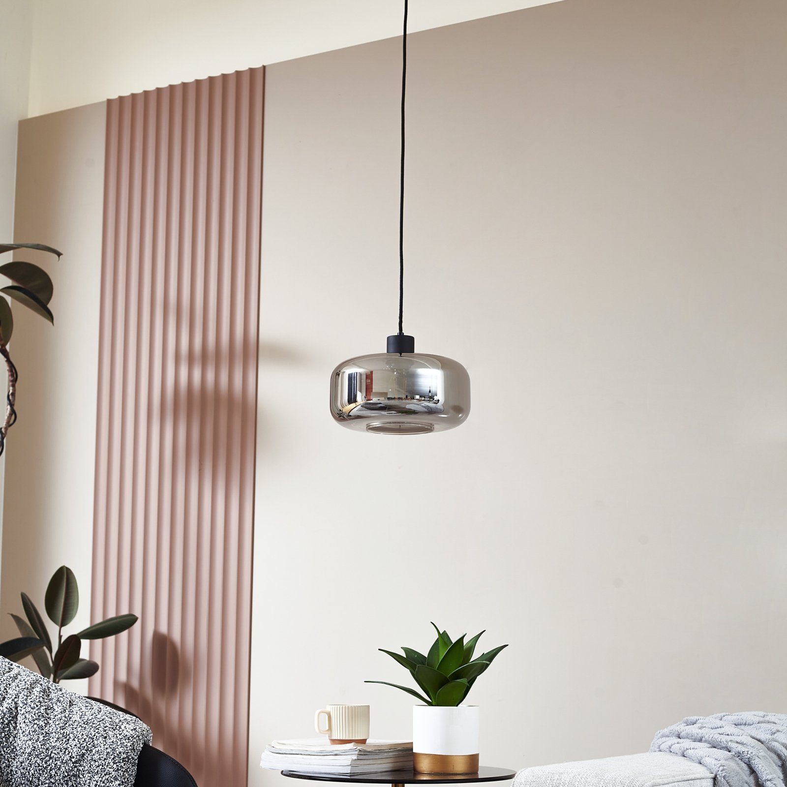 Lindby pendant light Hildur, 1-bulb, Ø 28.5 cm, smoky grey, glass