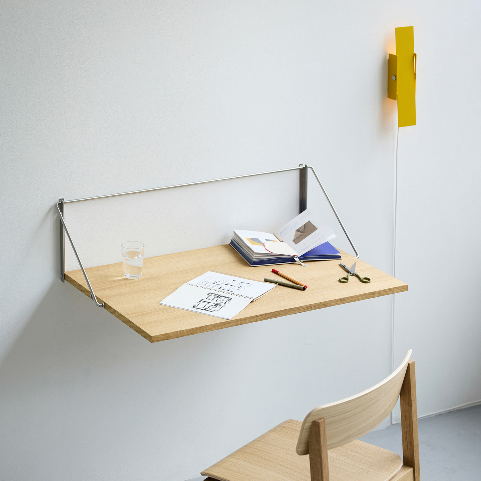 Table pliante murale Fold-out Desk, bois clair, 90 cm, chêne - Moebe Table pliante murale Fold-out Desk, bois clair, 90 cm, chêne - Moebe