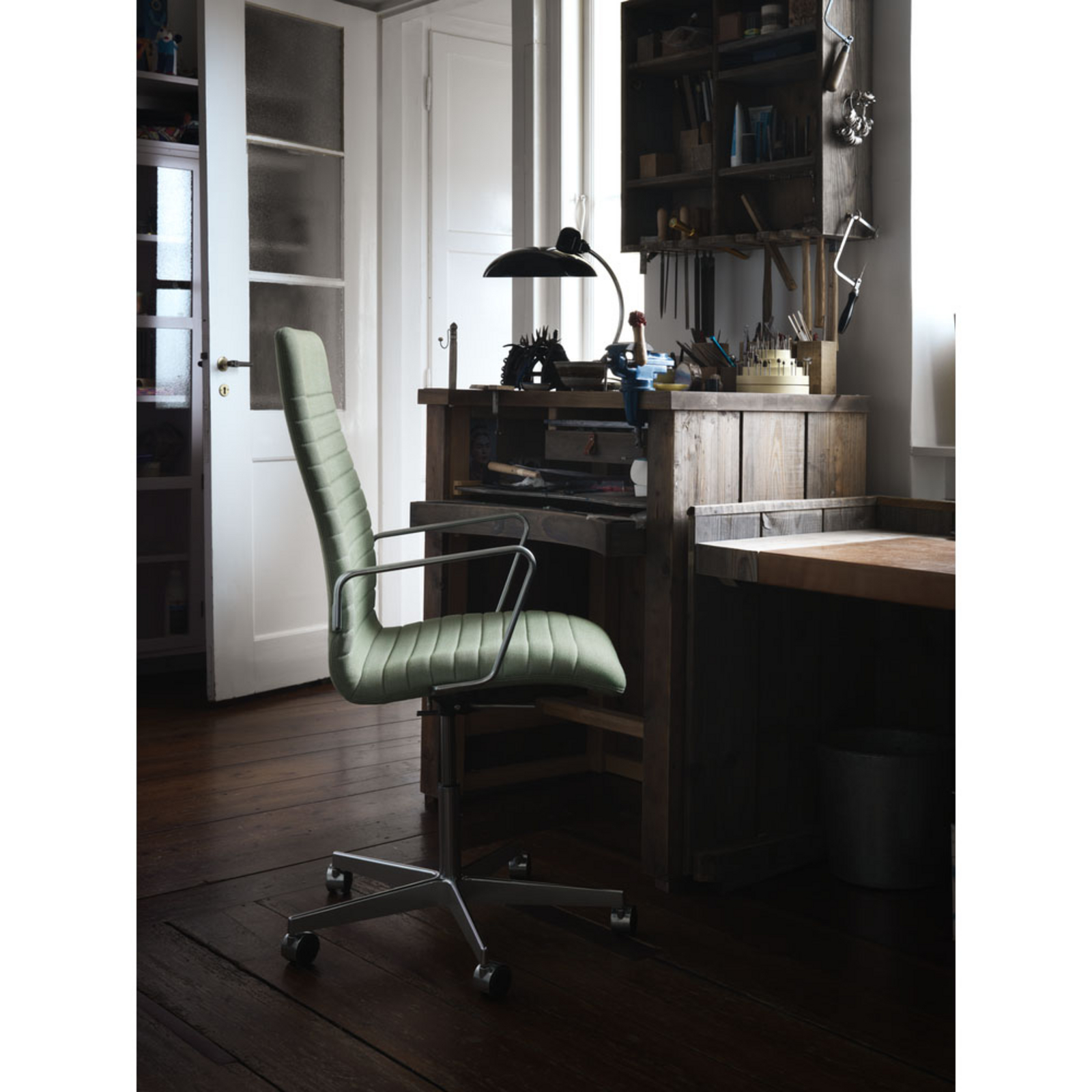 KAISER idell™ 6631-T Lámpara de Sobremesa Mate Negro/Latón - Fritz Hansen