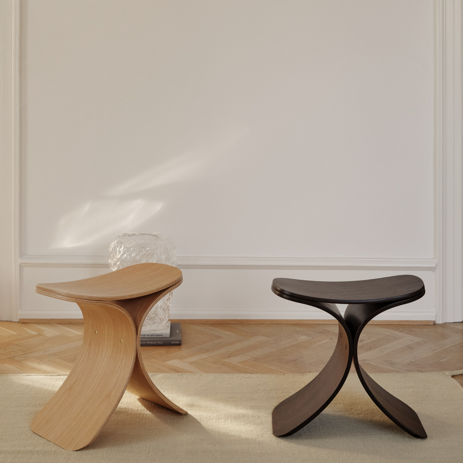 Taboret Luno, jasne drewno, wysokość 45 cm, dąb – GEJST