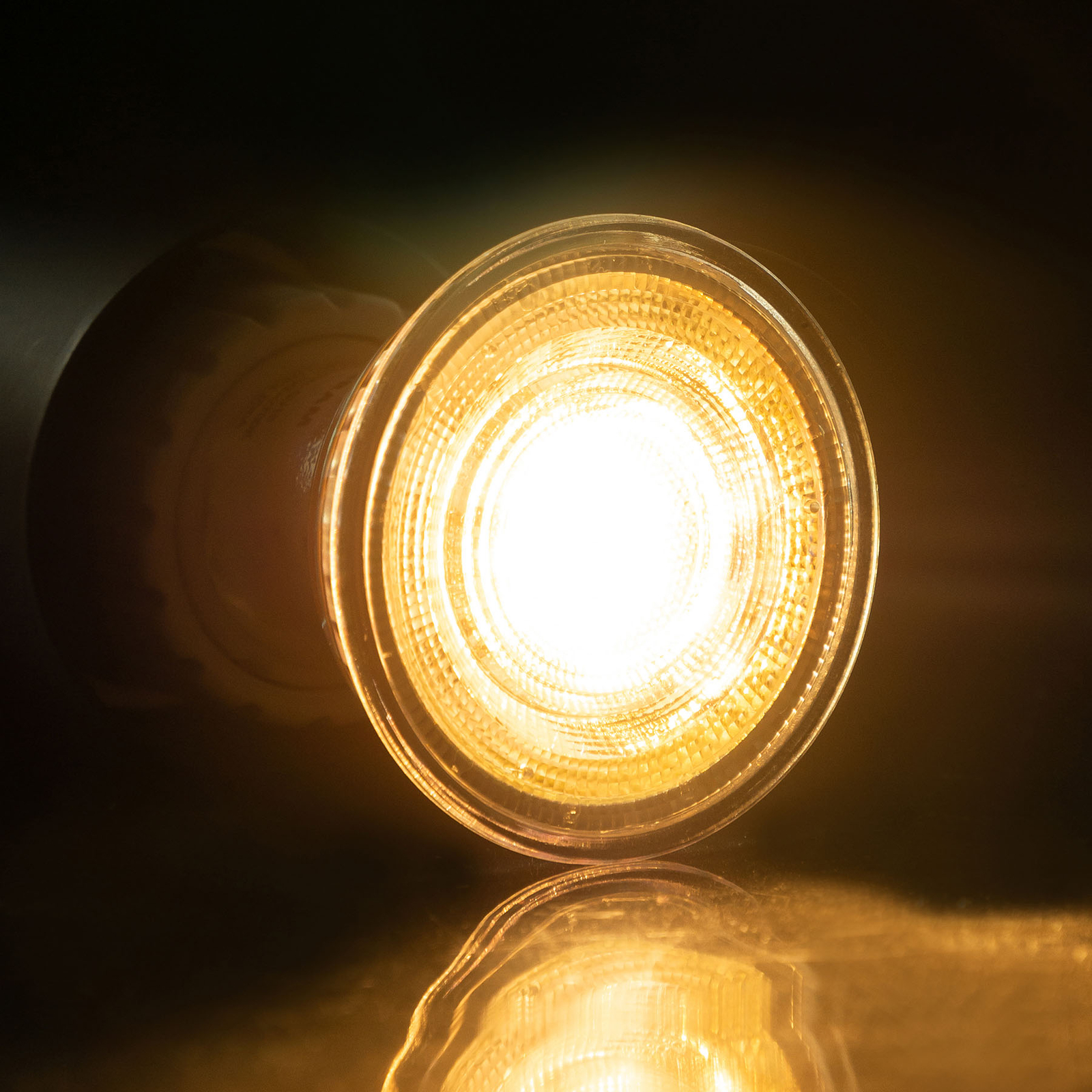 TUNGSRAM LED-Reflektor GU10 5W 35° ambient dimming