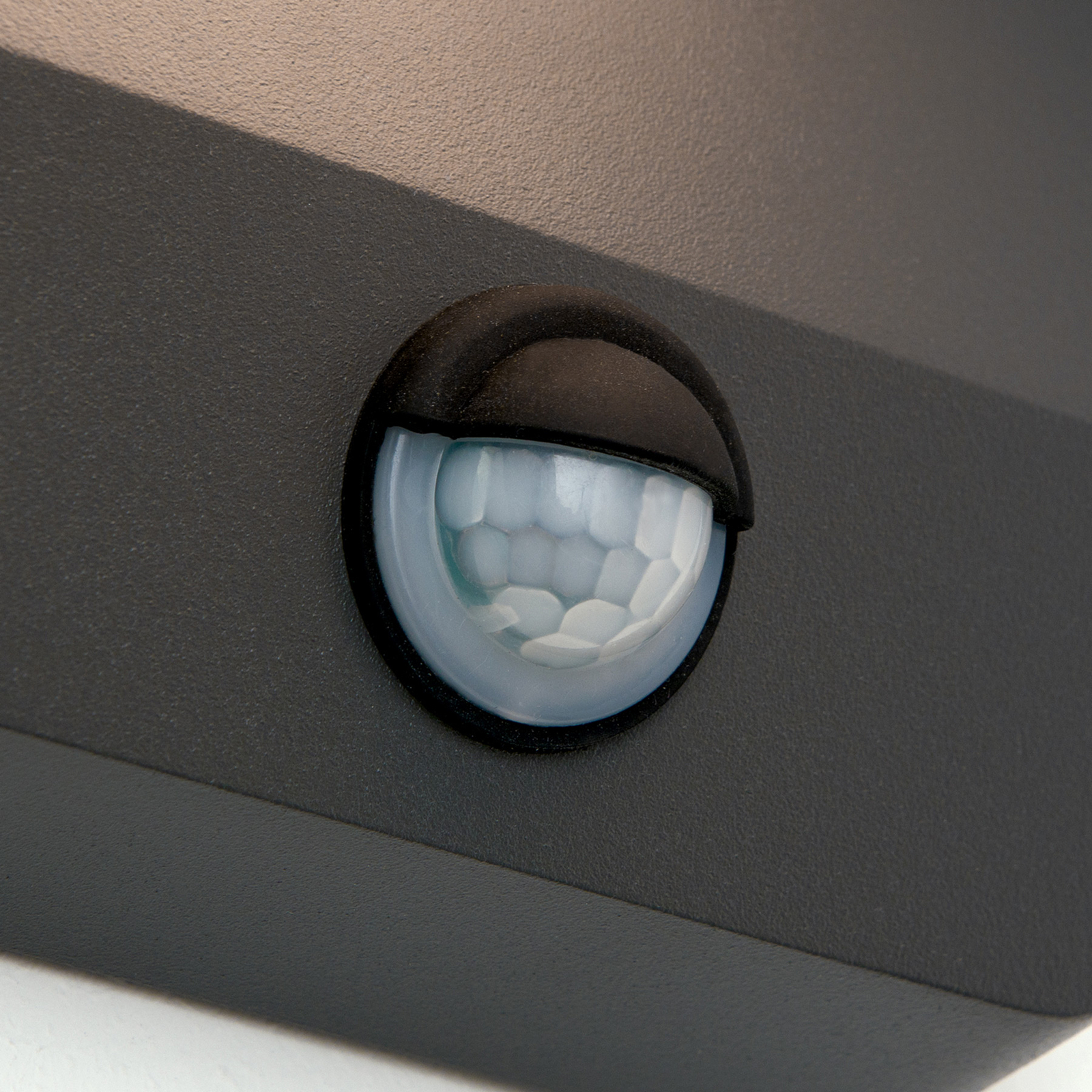 LED-utomhusvägglampa Hendryk med sensor, svart