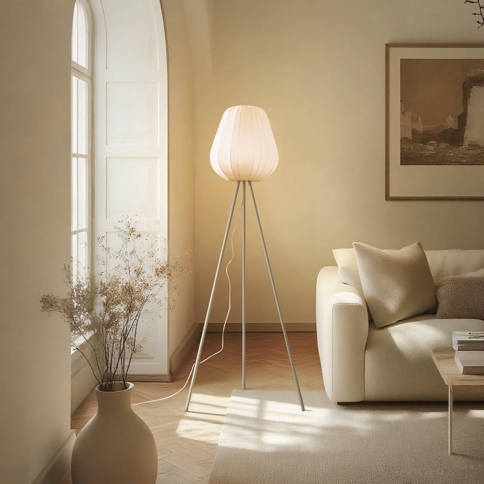 Lindby Stehleuchte Helin, beige, Textil, Tripod, 144 cm, E27 günstig online kaufen