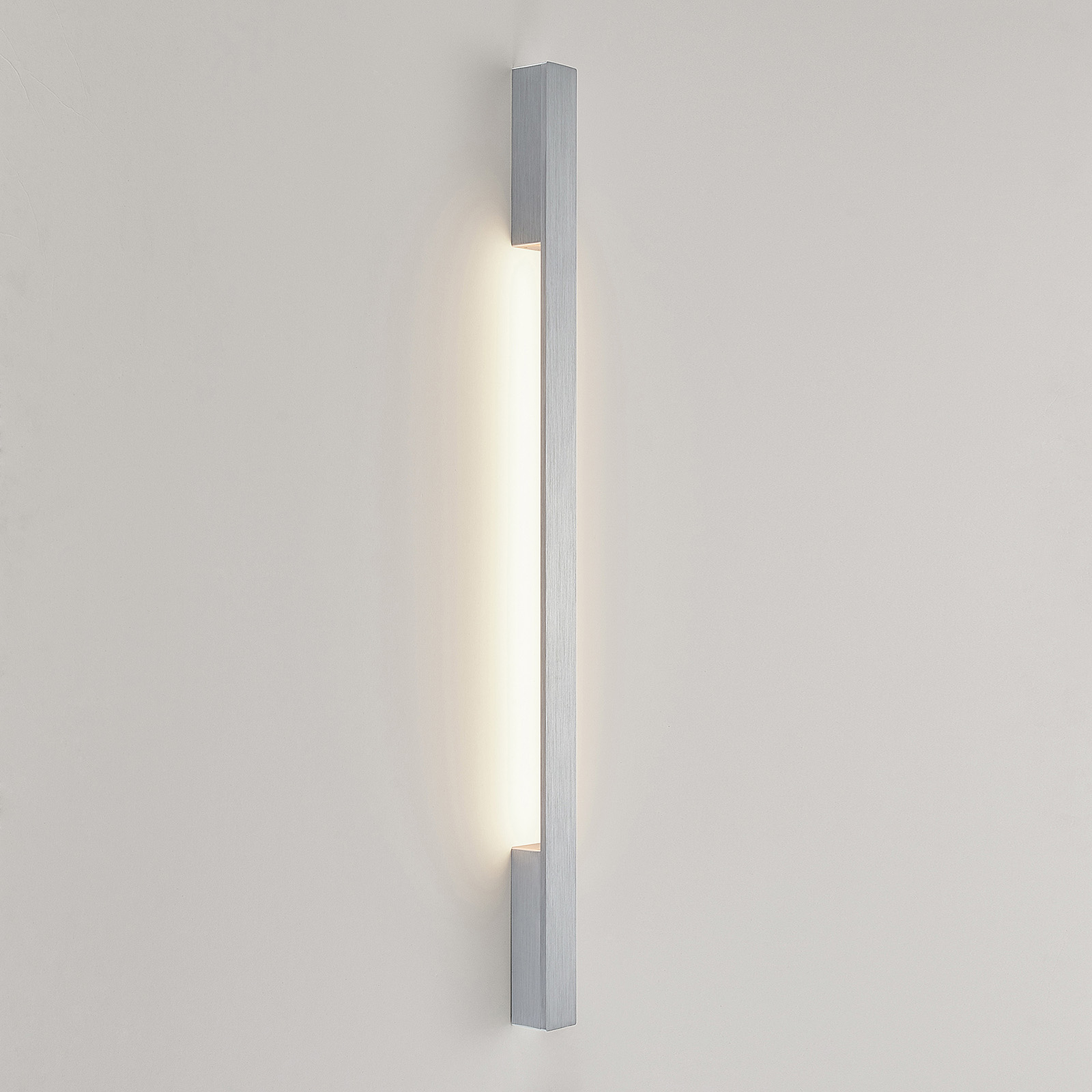 Arcchio Ivano LED-Wandleuchte, 91 cm, alu