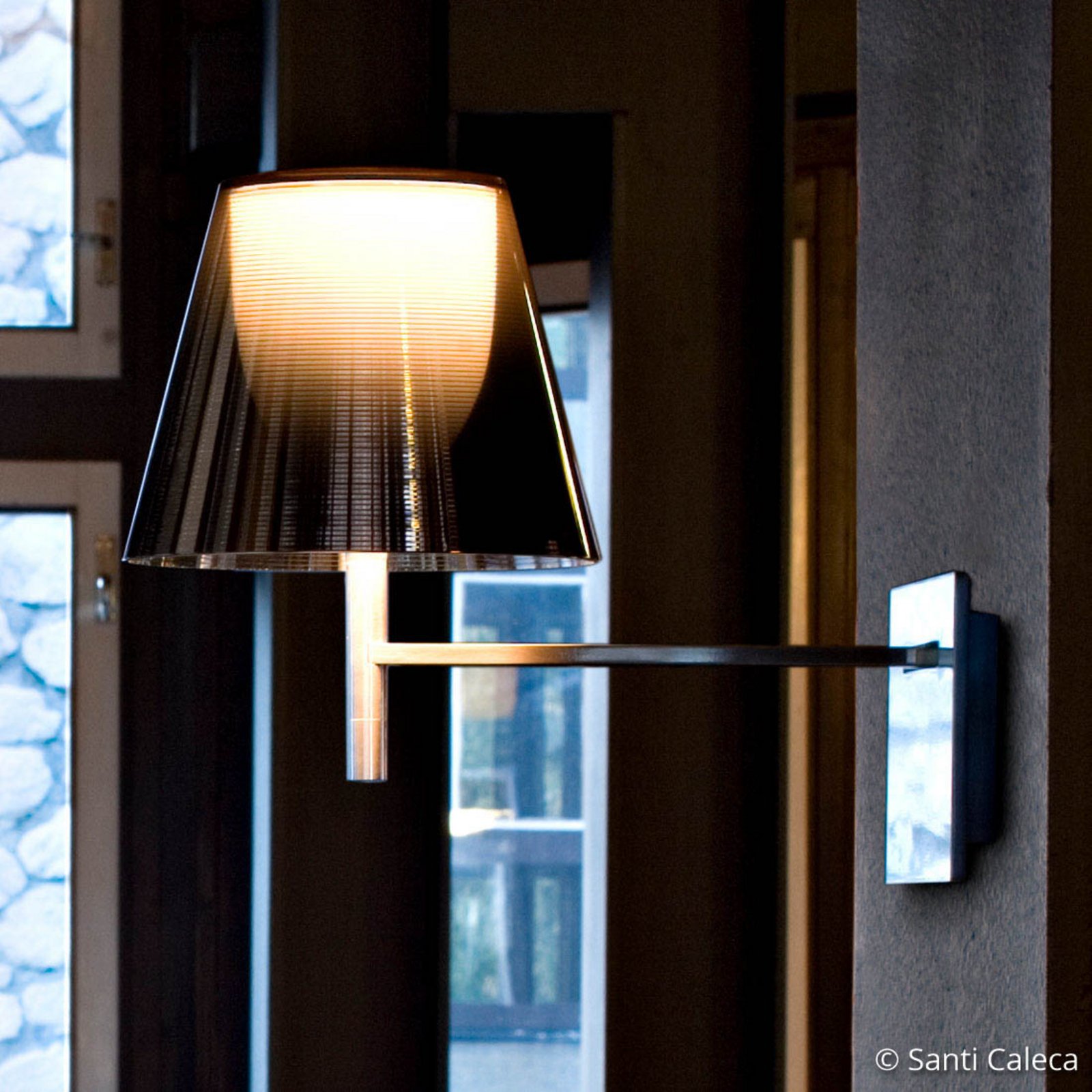 KTribe W Vägglampa Smoke - Flos