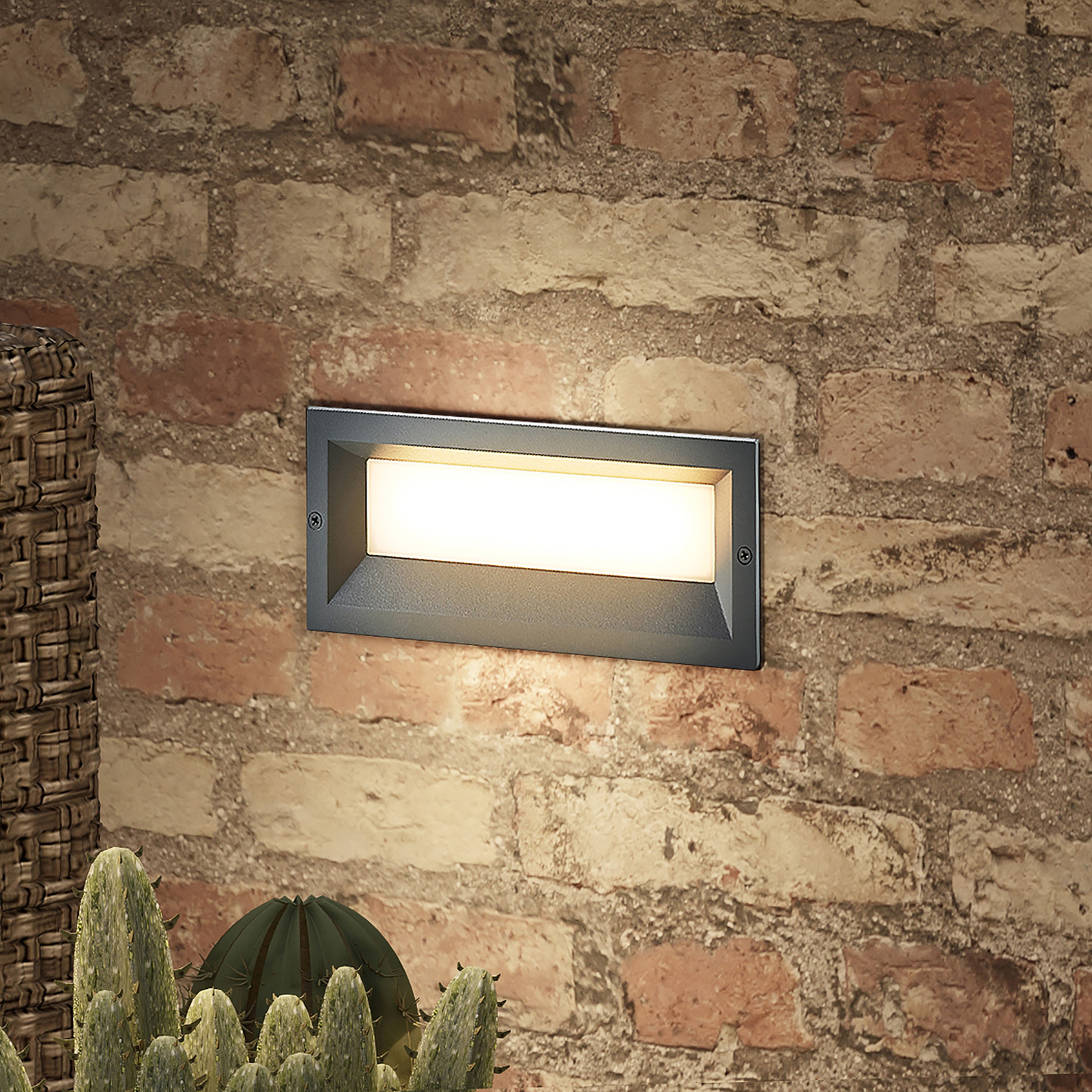 Lucande Lachlain udendørs LED-vægindbygningslampe