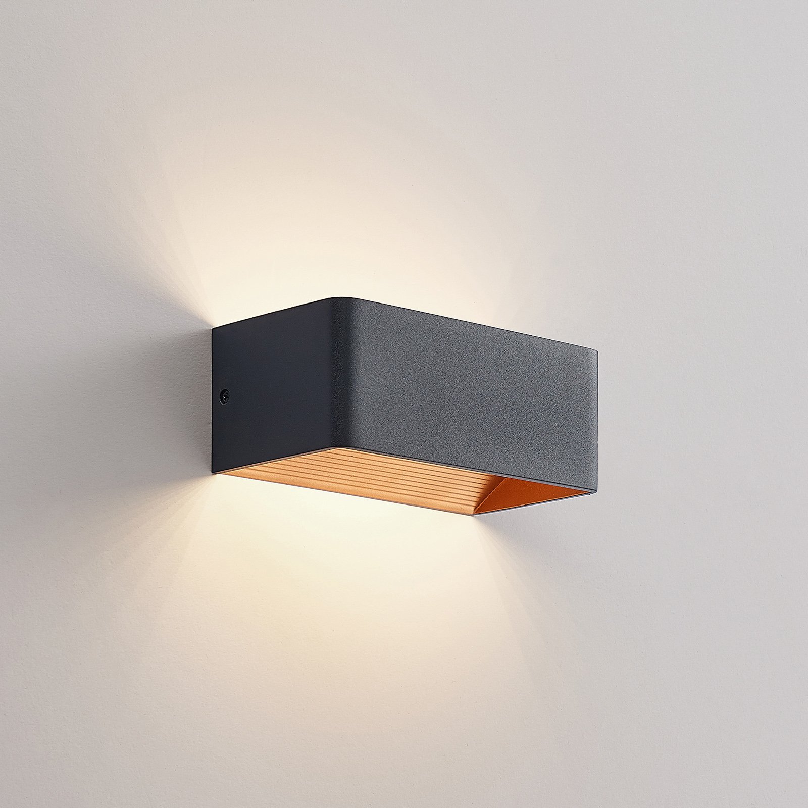 Arcchio Karam LED wandlamp, 20 cm, zwart