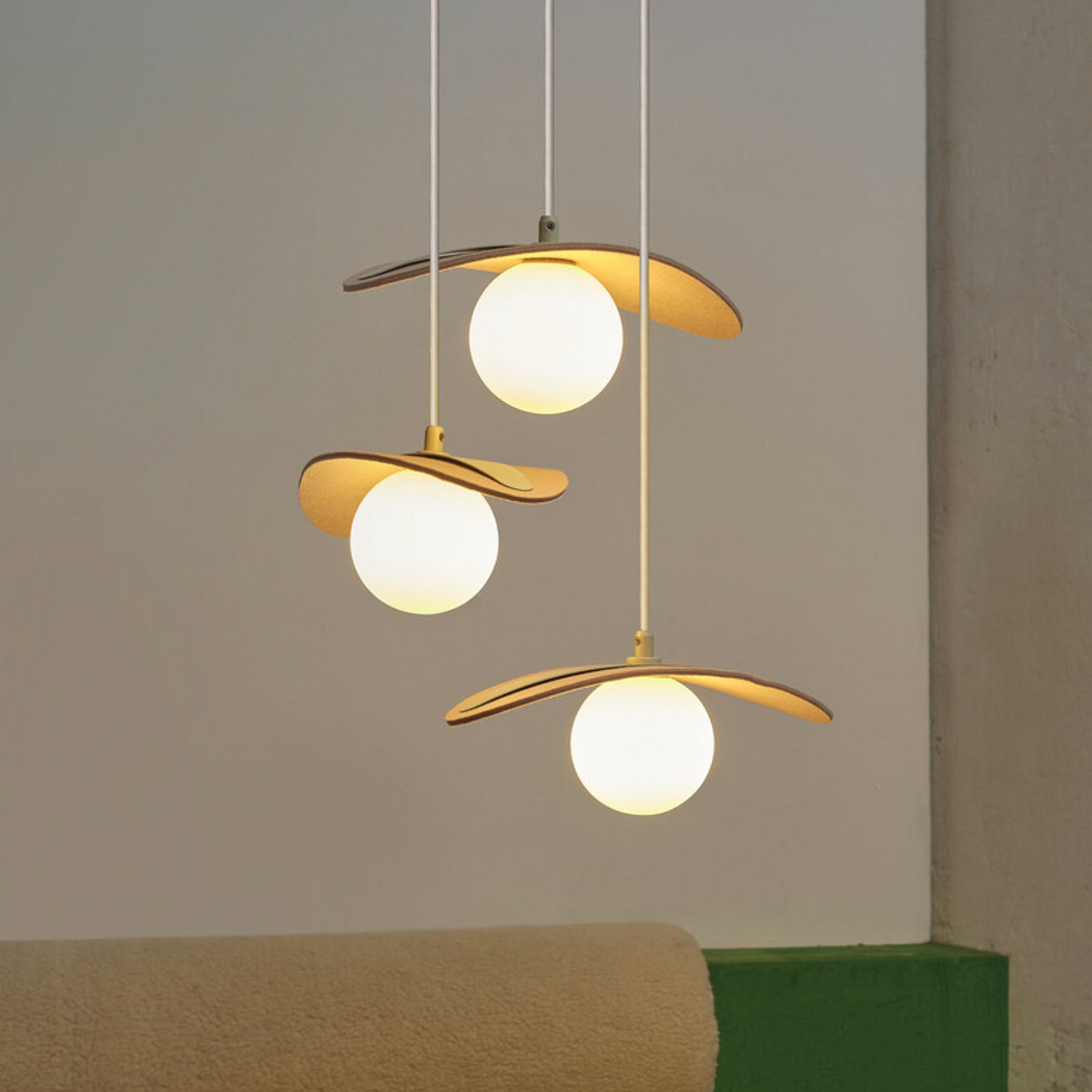 OSRAM Decor Pearl pendant light, 3-bulb, beige, felt, G9