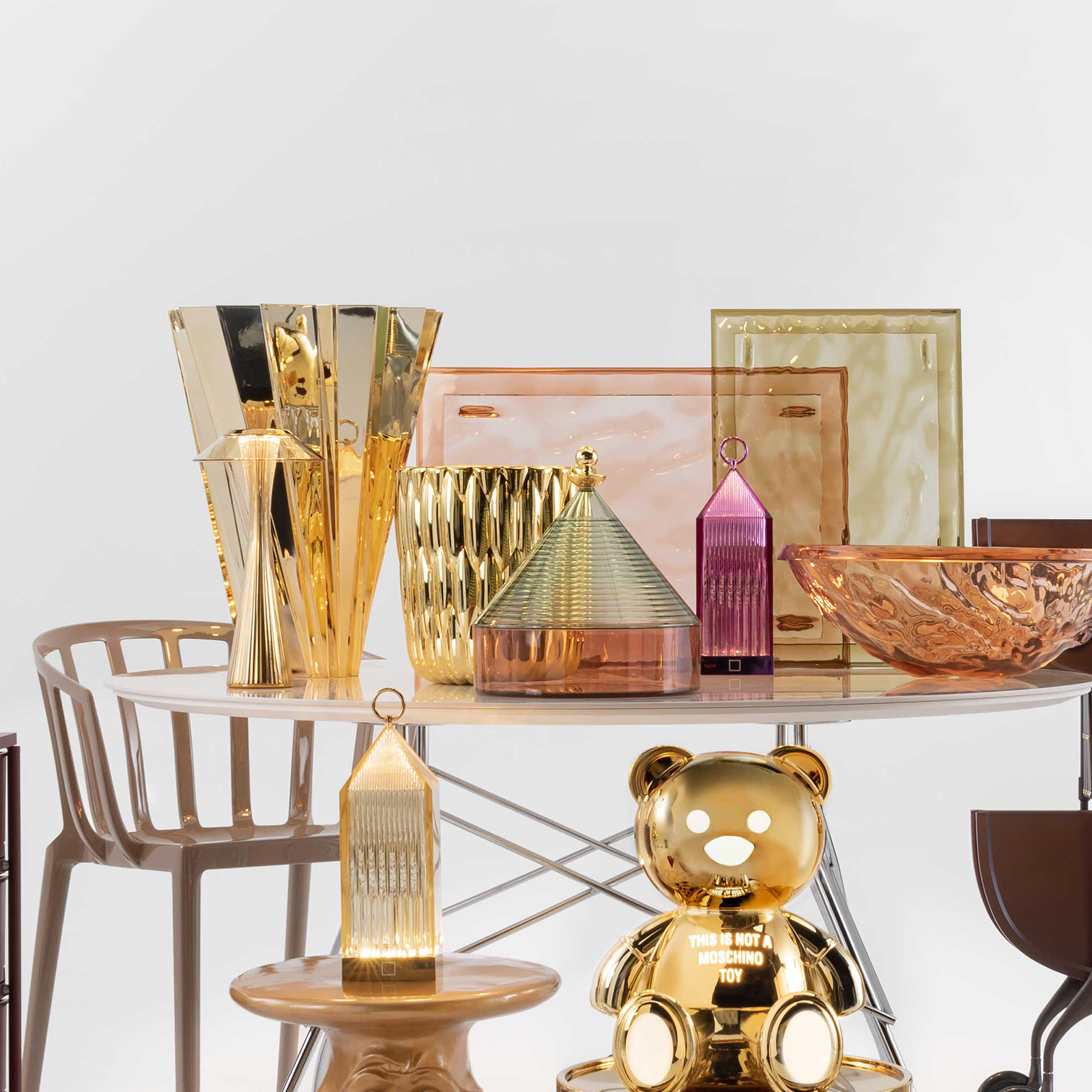 Kartell Lantern lampe à poser LED, extérieur IP54 Luminaire.fr