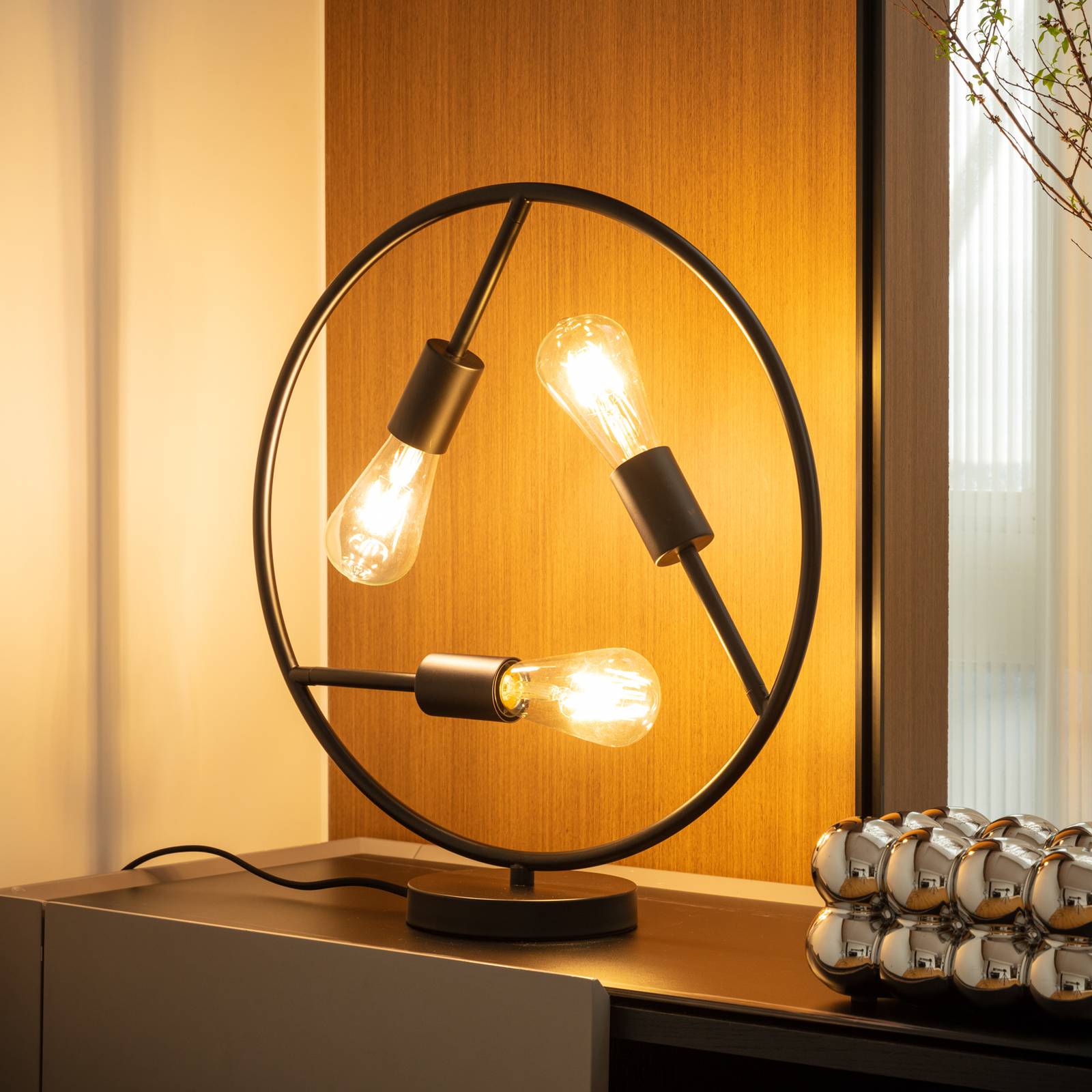 Lucande Linnard bordlampe af jern 3 lyskilder