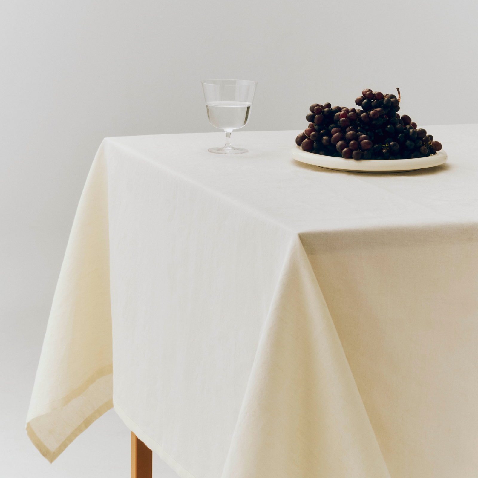 Terrazza tablecloth, cream, 230 x 150 cm, natural fibre - HAY