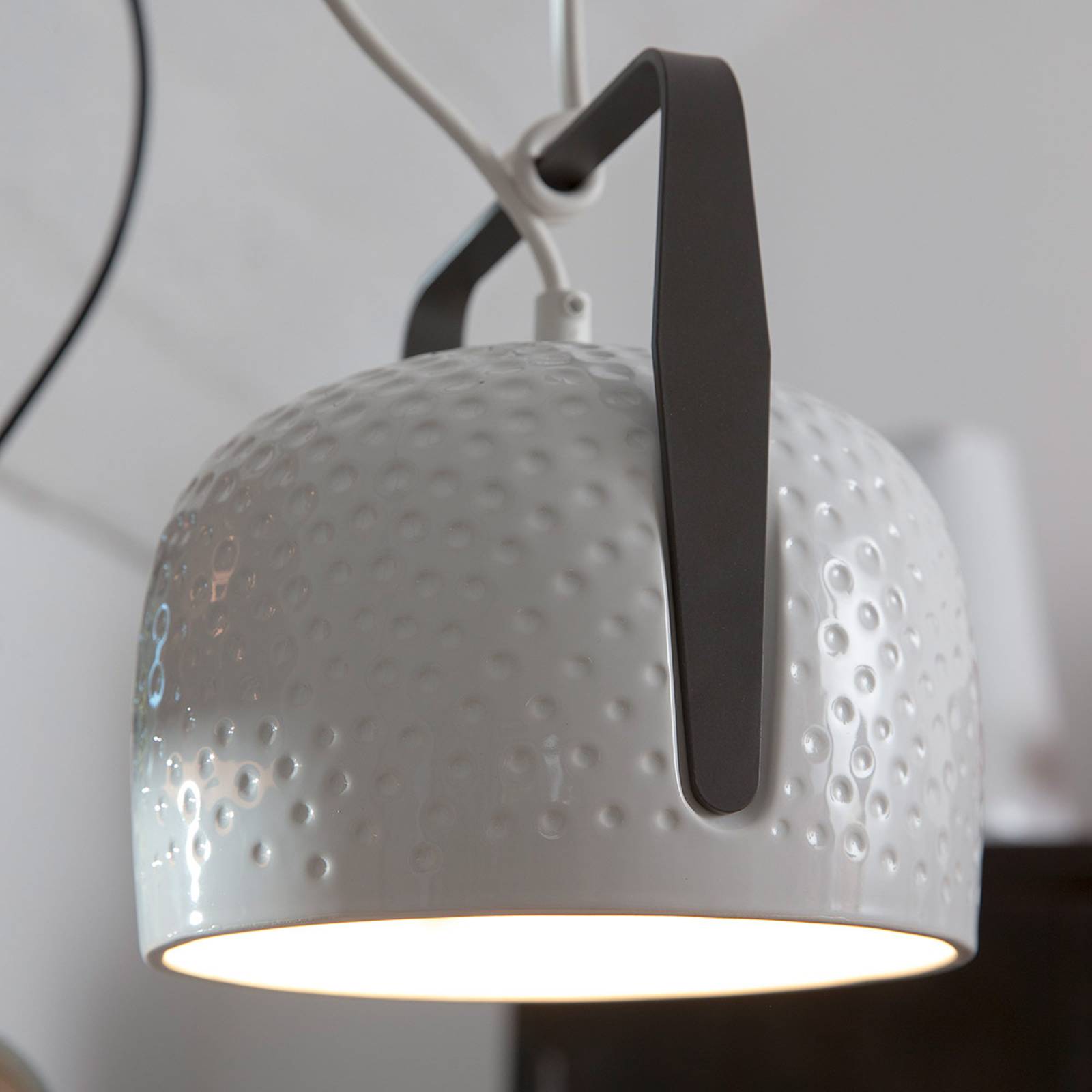 Karman Bag biela závesná lampa Ø32cm štruktúrovaná