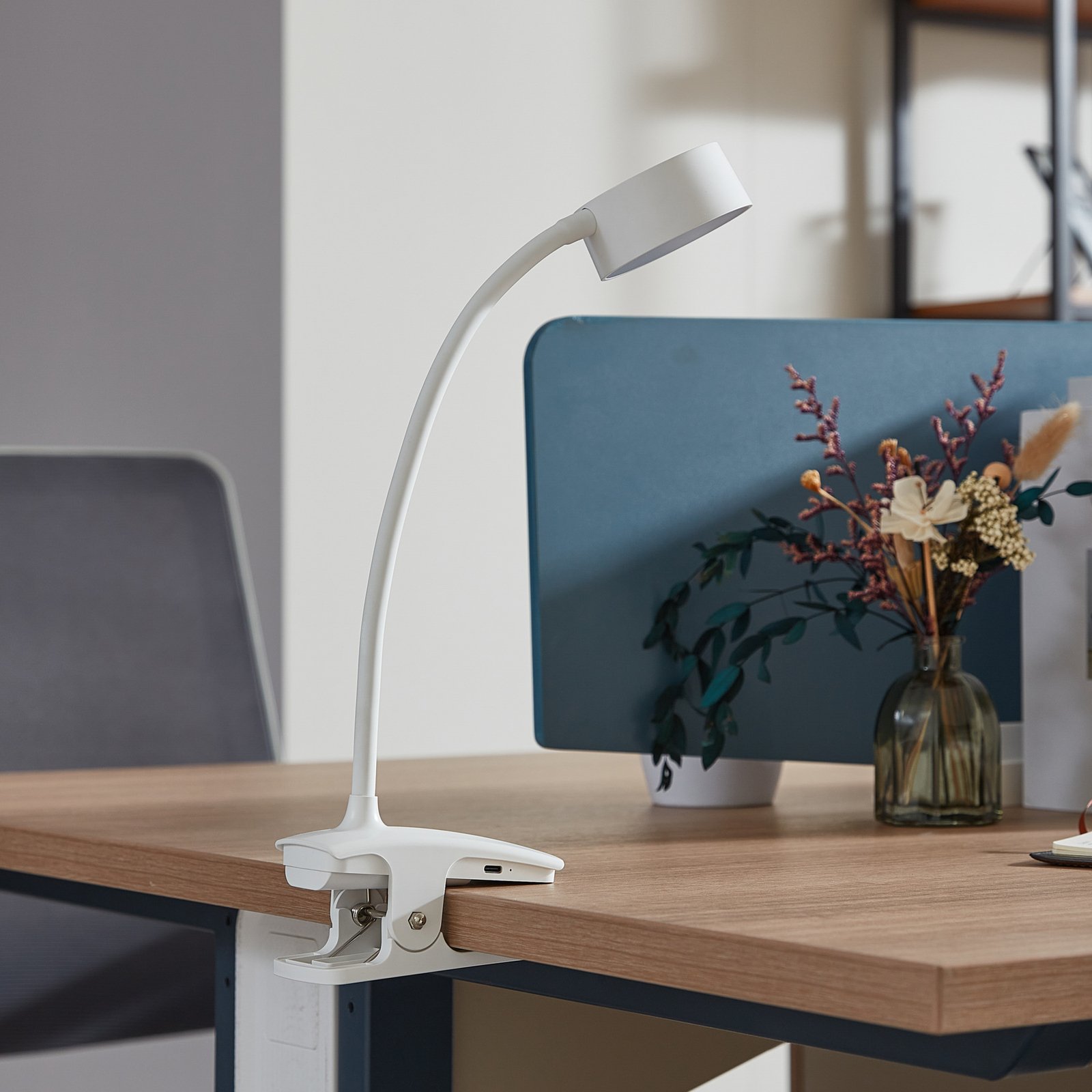 Maori LED Portable Bordslampa w/Klämma Vit - Lindby