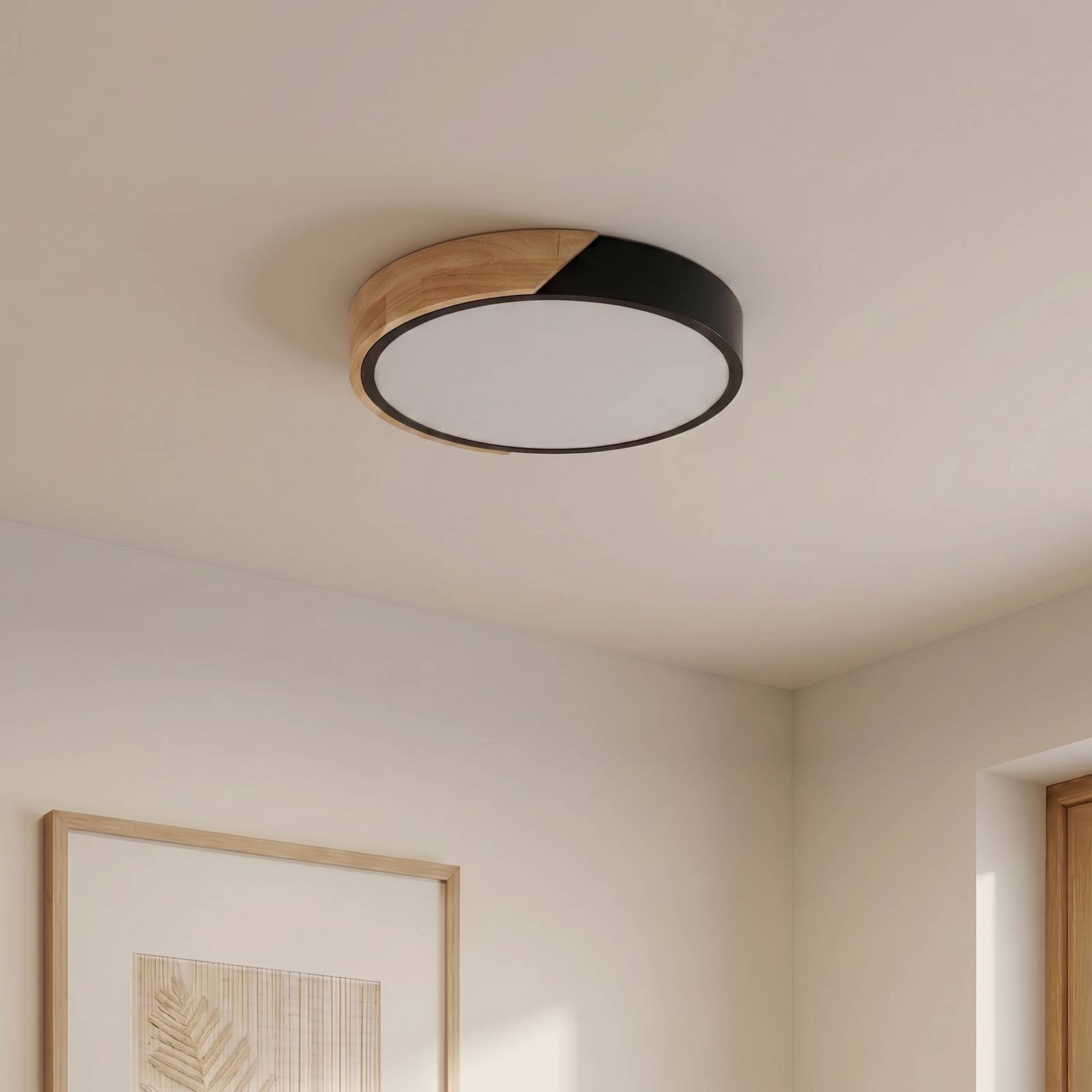 Lampa sufitowa LED PRIOS Lynorri, Ø 32 cm, czarna, wykończenie drewniane