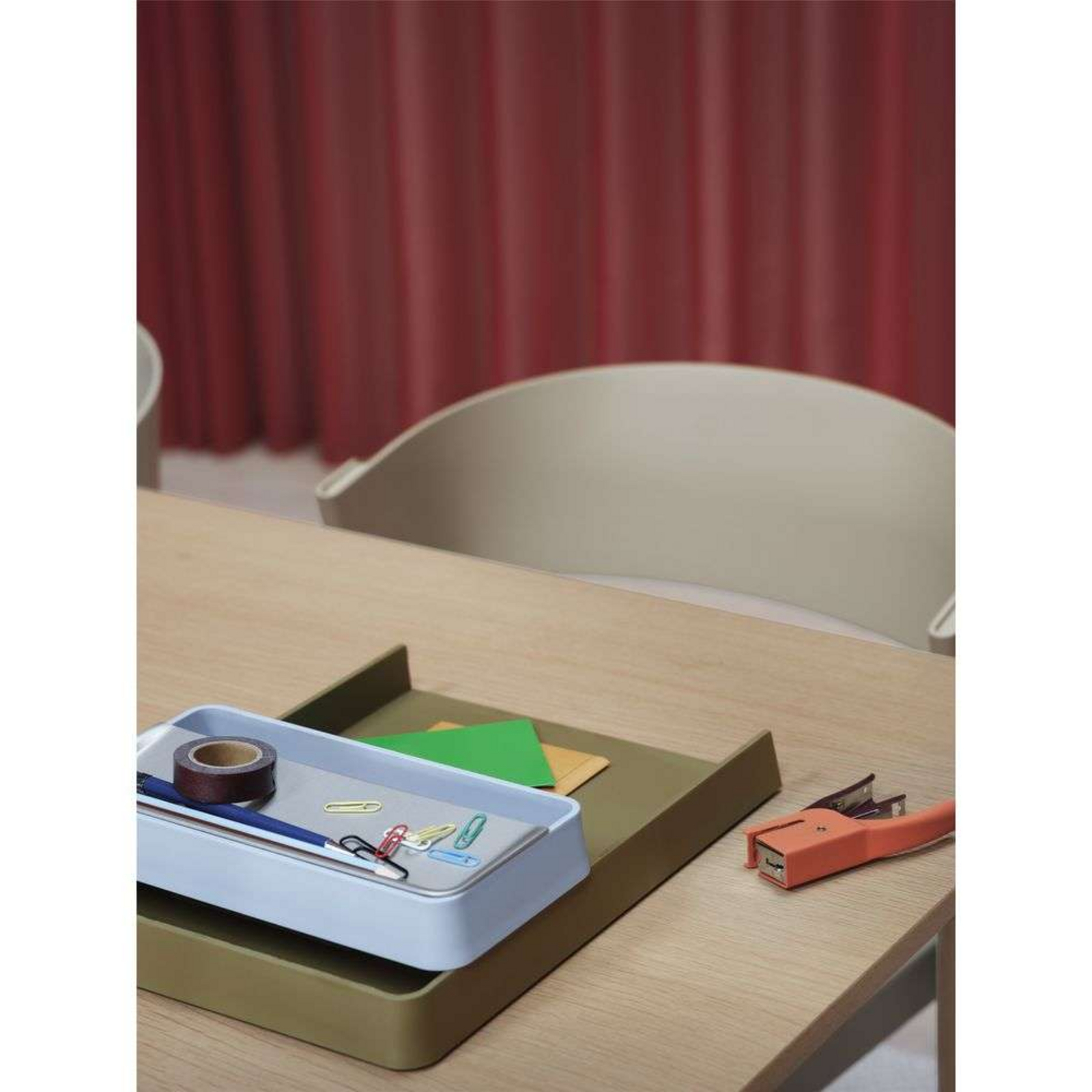 Arrange Desktop Tray 32x25 Grey - Muuto