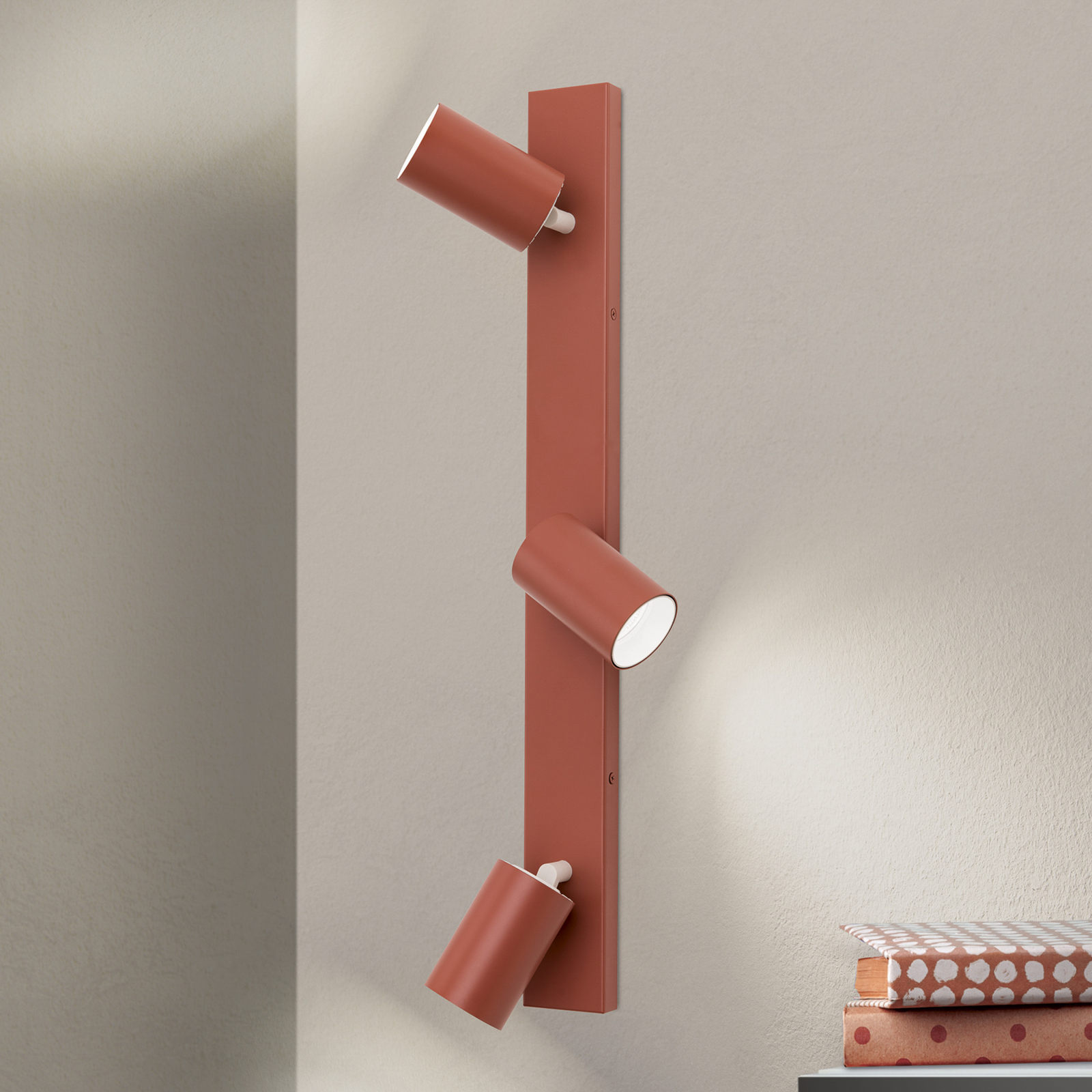 Spot pour plafond Penn, rouge corail, longueur 60 cm, acier/aluminium