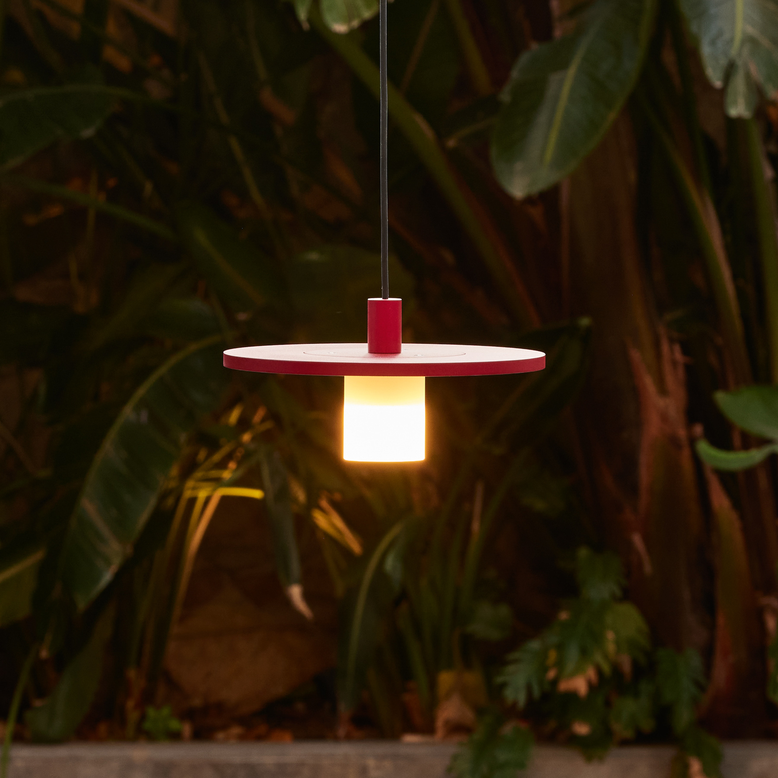 Lampa wisząca zewnętrzna LED Montoya, czerwona