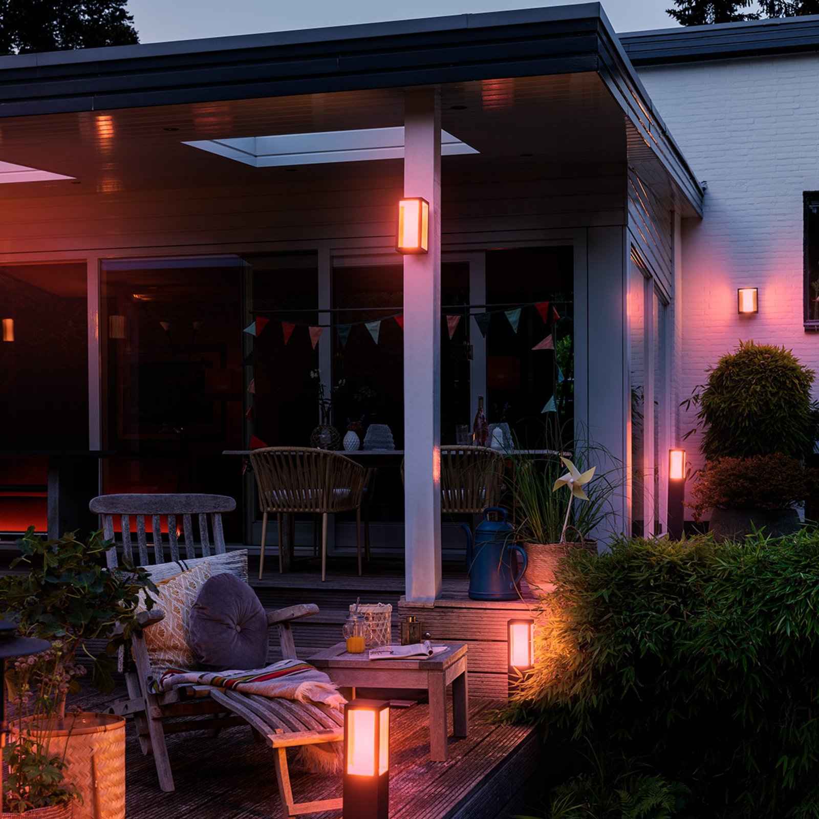Impress Hue Candeeiro de Parede Exterior Narrow White/Color Amb. - Philips Hue