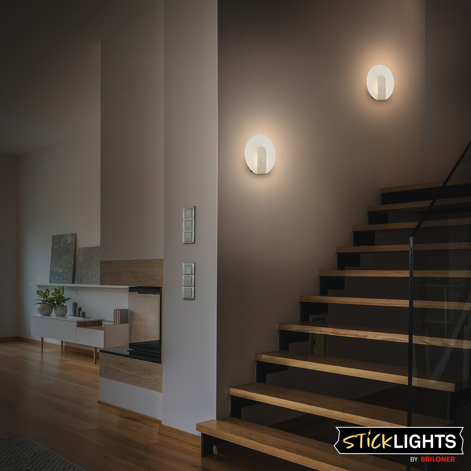 LED battery wall lamp Taro, light gold, Ø 15 cm, sensor