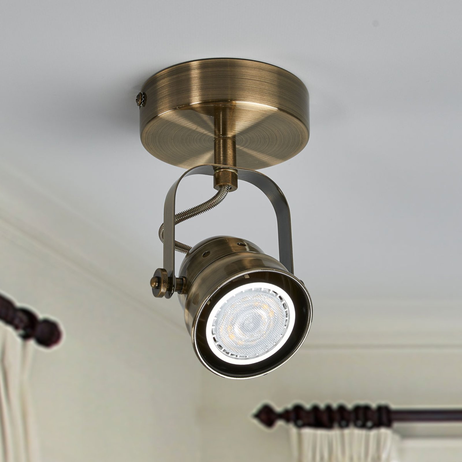 Leonor Wall Lamp Antique Brass - Lindby