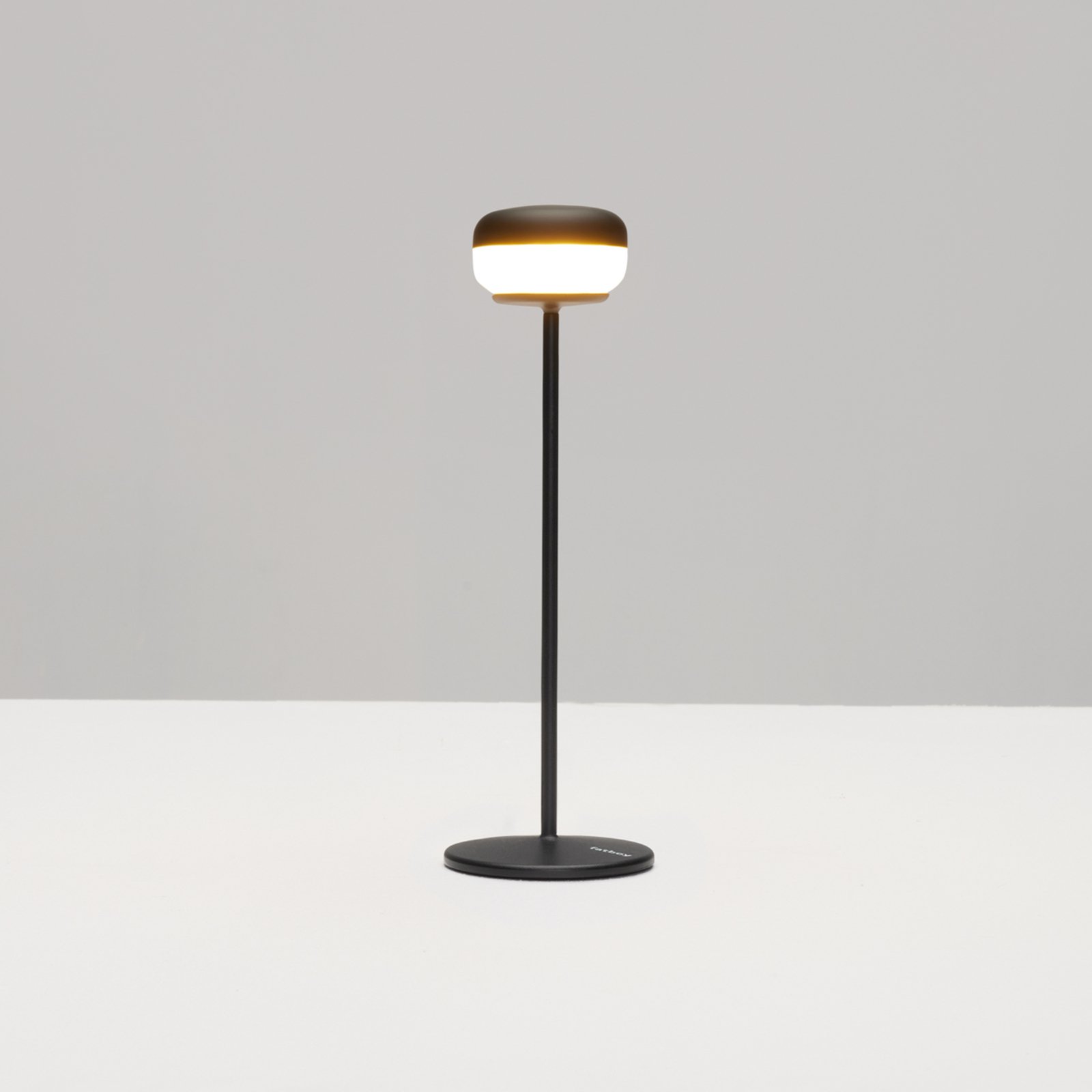 Fatboy LED uzlādējama galda lampa Cheerio, melna, aptumšojama, IP55