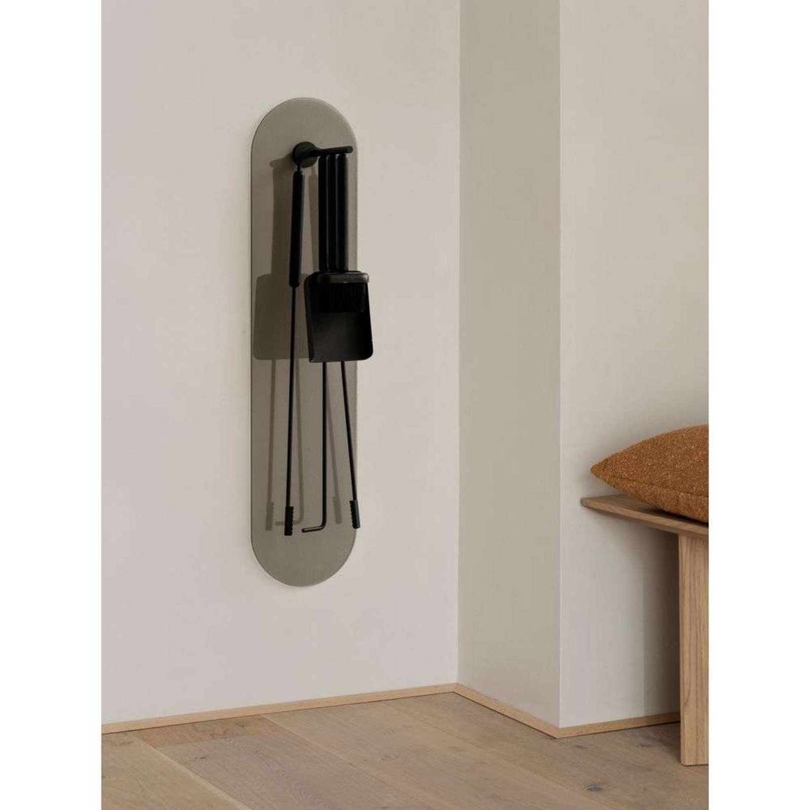 Ashi Set de instrumente pentru șemineu Perete Mounted 5 pcs. Black - Blomus