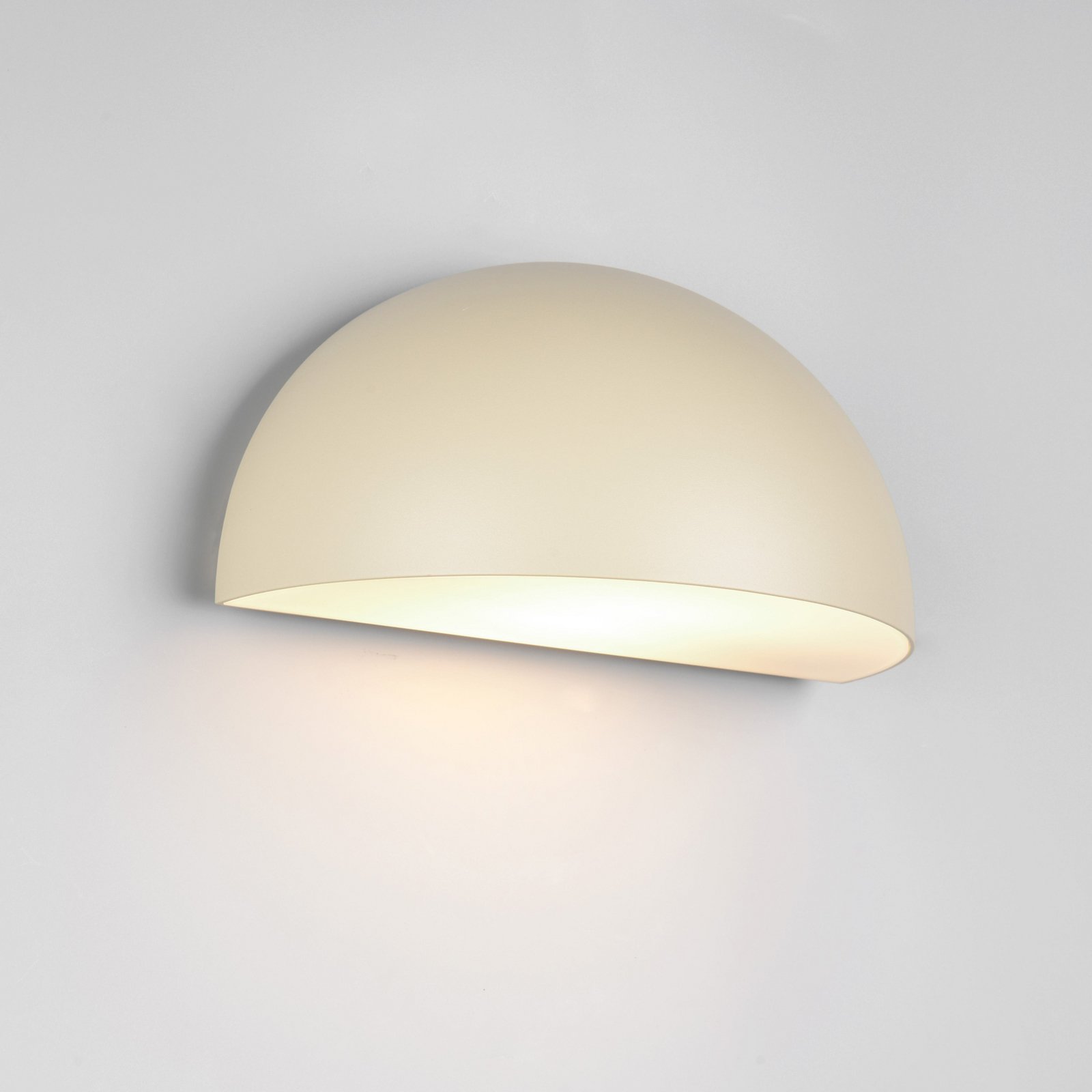 Āra sienas lampa MAAS, krēmkrāsas, platums 27 cm, metāls, IP44 Āra sienas lampa MAAS, krēmkrāsas, platums 27 cm, metāls, IP44