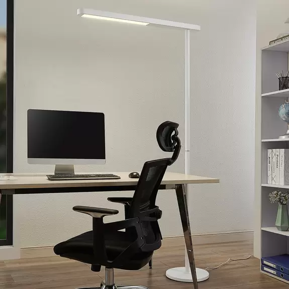 Lampenwelt Prios Jalima LED-Office-Stehleuchte, weiß